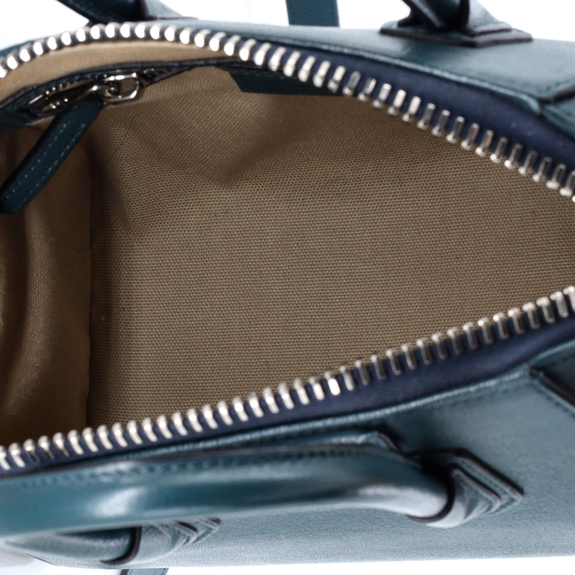 Antigona Bag Leather Mini - Image 5