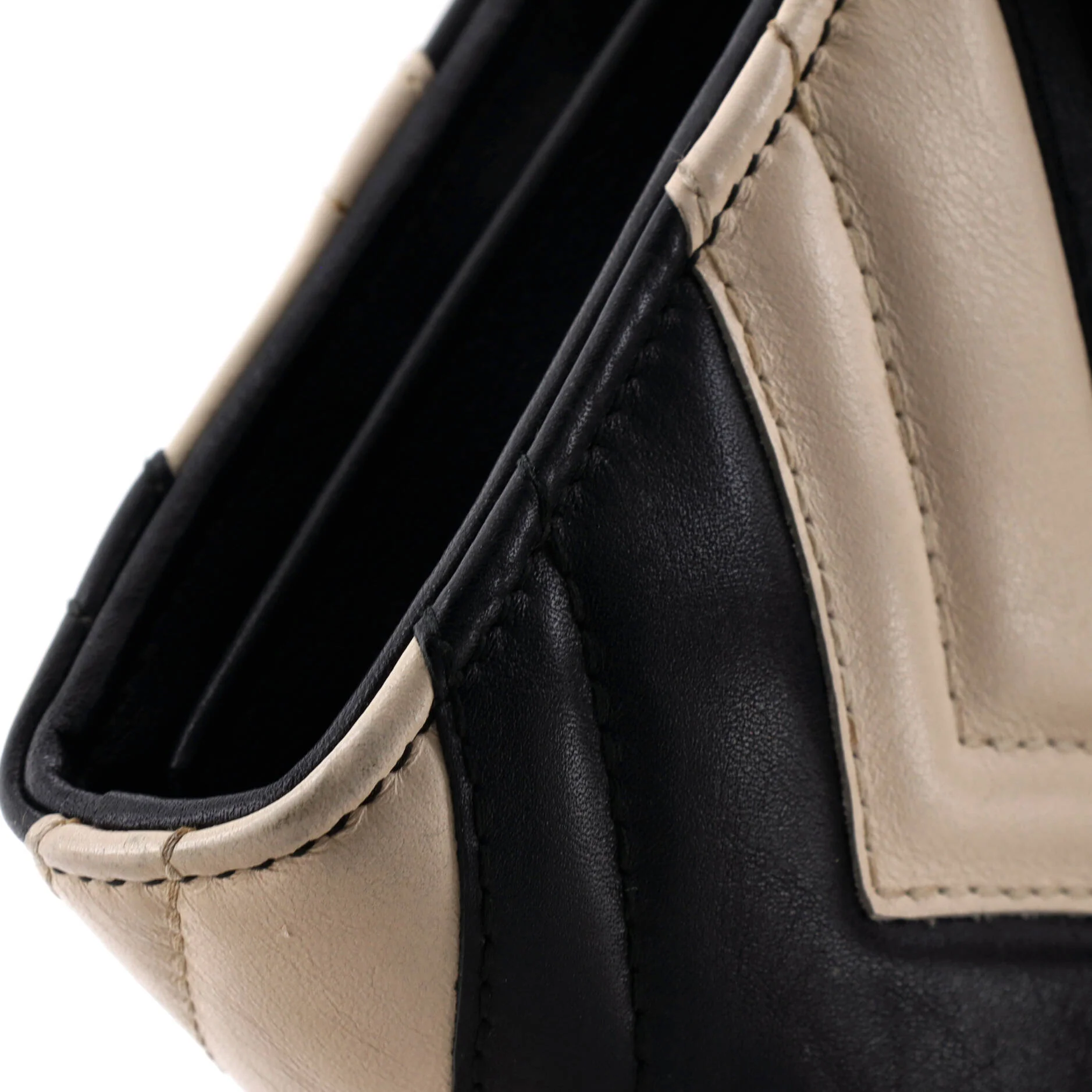 GG Marmont Chain Wallet Matelasse Leather Mini - Image 6