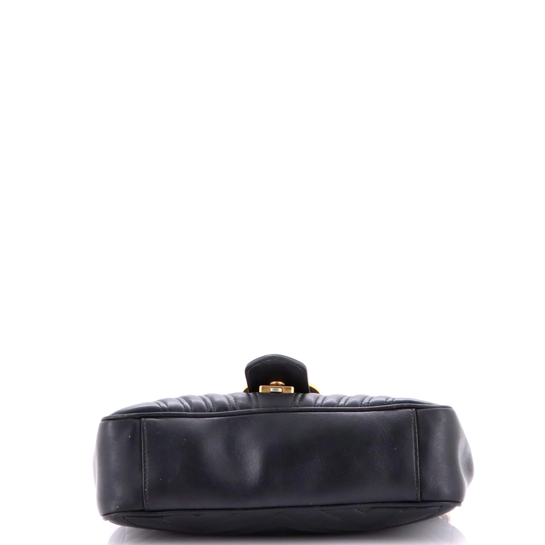 GG Marmont Flap Bag Matelasse Leather Medium - Image 4