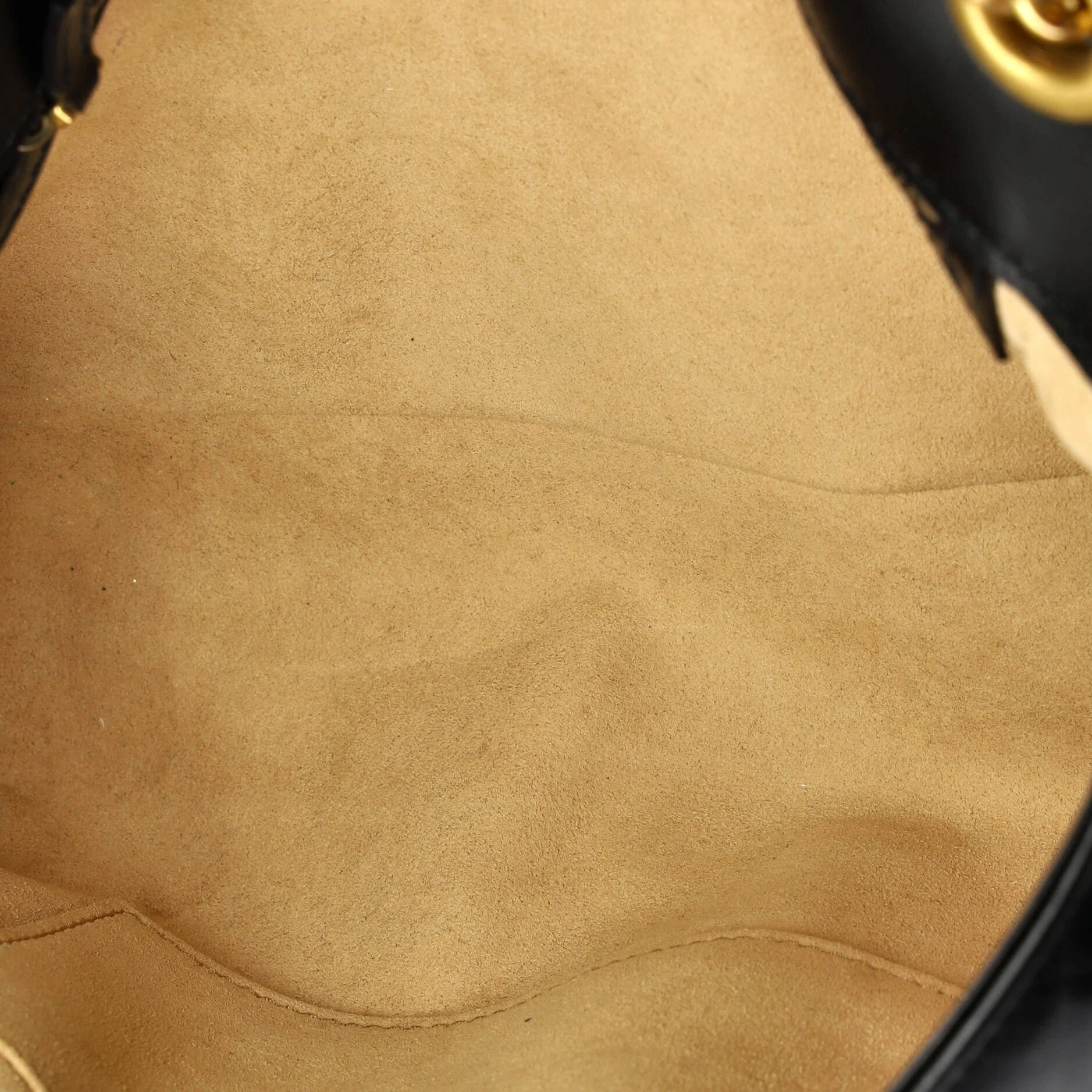 GG Marmont Flap Bag Matelasse Leather Medium - Image 5