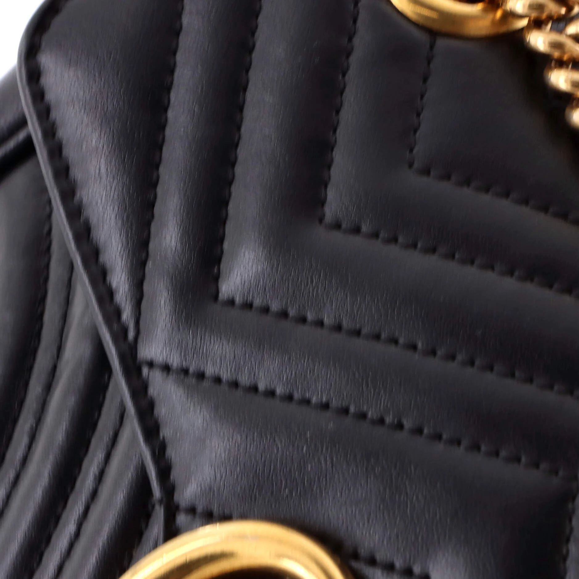 GG Marmont Flap Bag Matelasse Leather Medium - Image 6