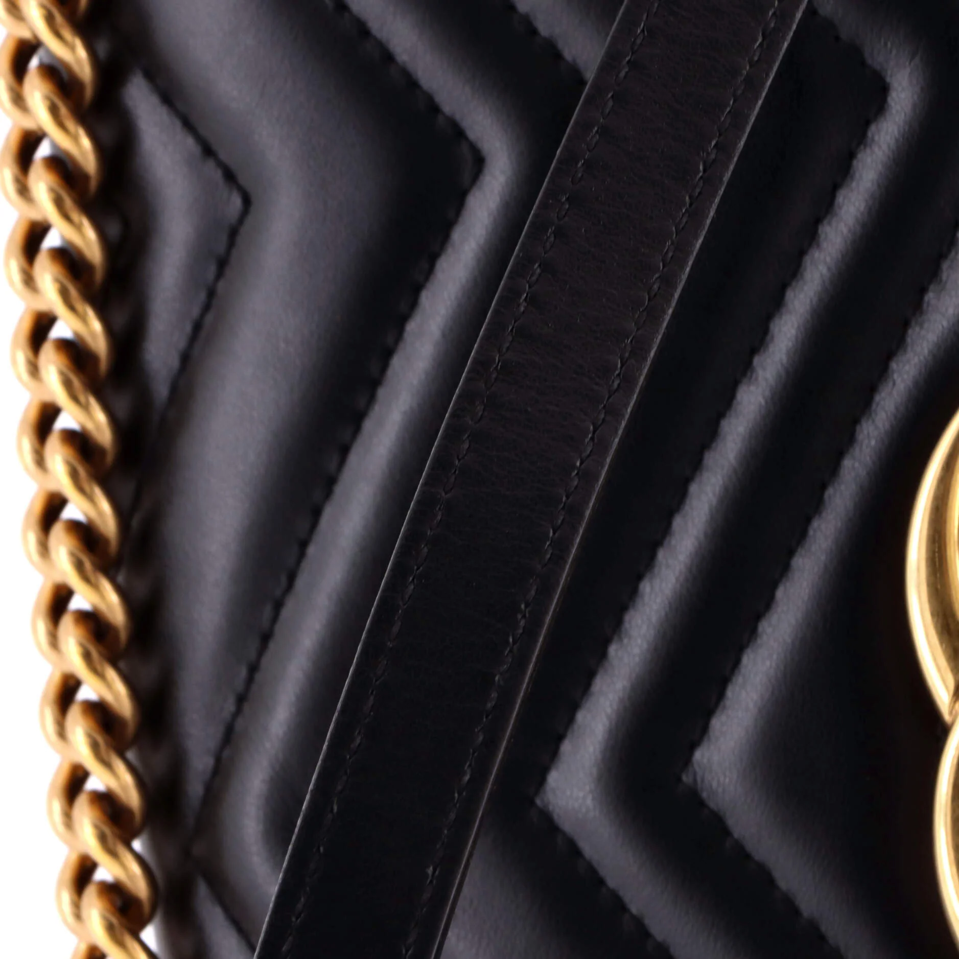 GG Marmont Flap Bag Matelasse Leather Medium - Image 7