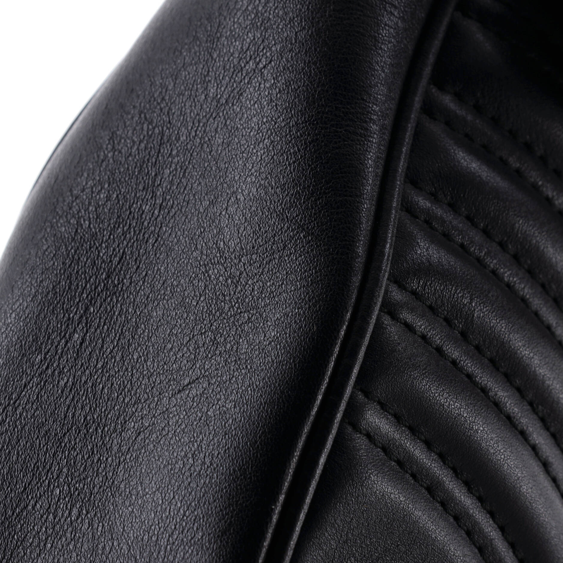 GG Marmont Flap Bag Matelasse Leather Medium - Image 6