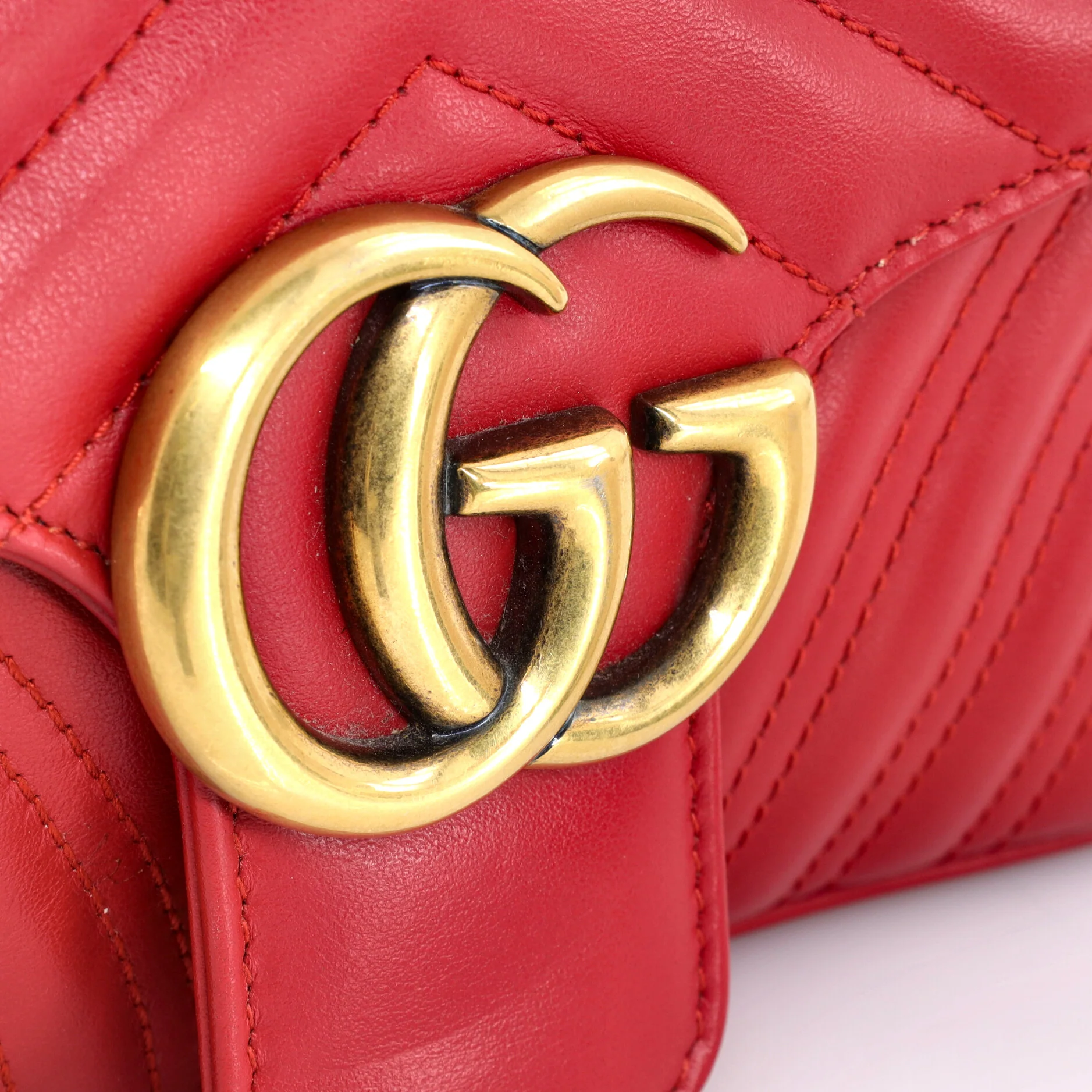 GG Marmont Flap Bag Matelasse Leather Medium - Image 6