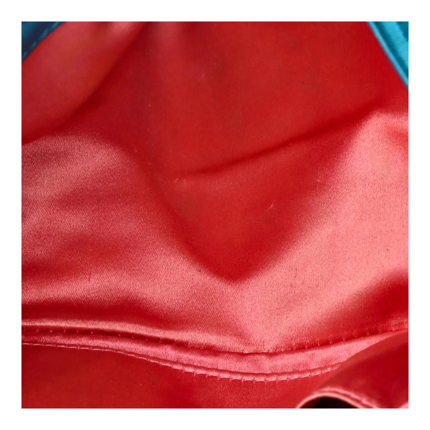 GG Marmont Flap Bag Matelasse Velvet Small - Image 5