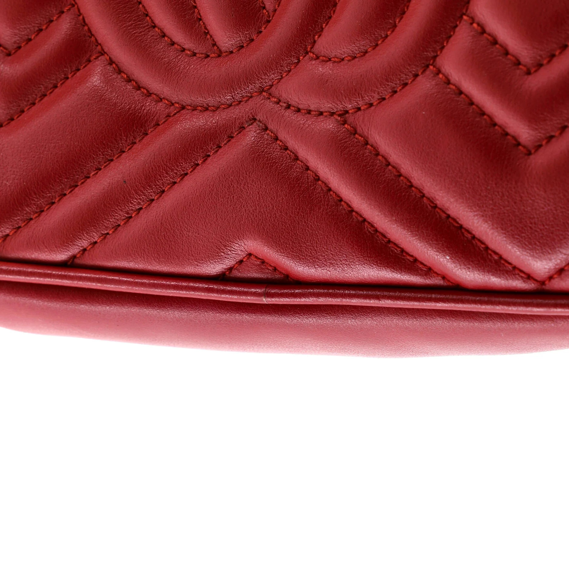 GG Marmont Shoulder Bag Matelasse Leather Small - Image 7