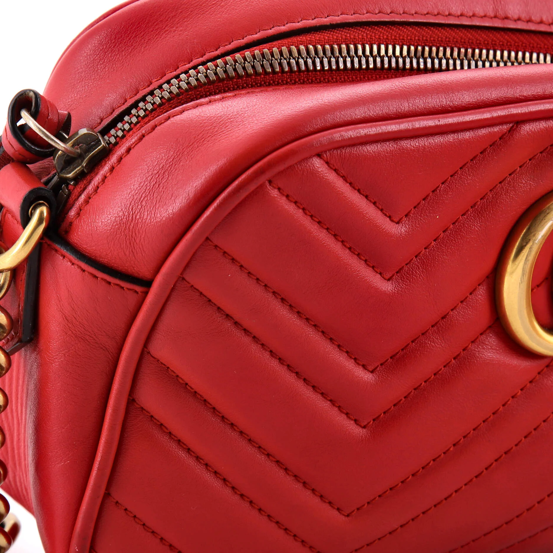 GG Marmont Shoulder Bag Matelasse Leather Small - Image 8