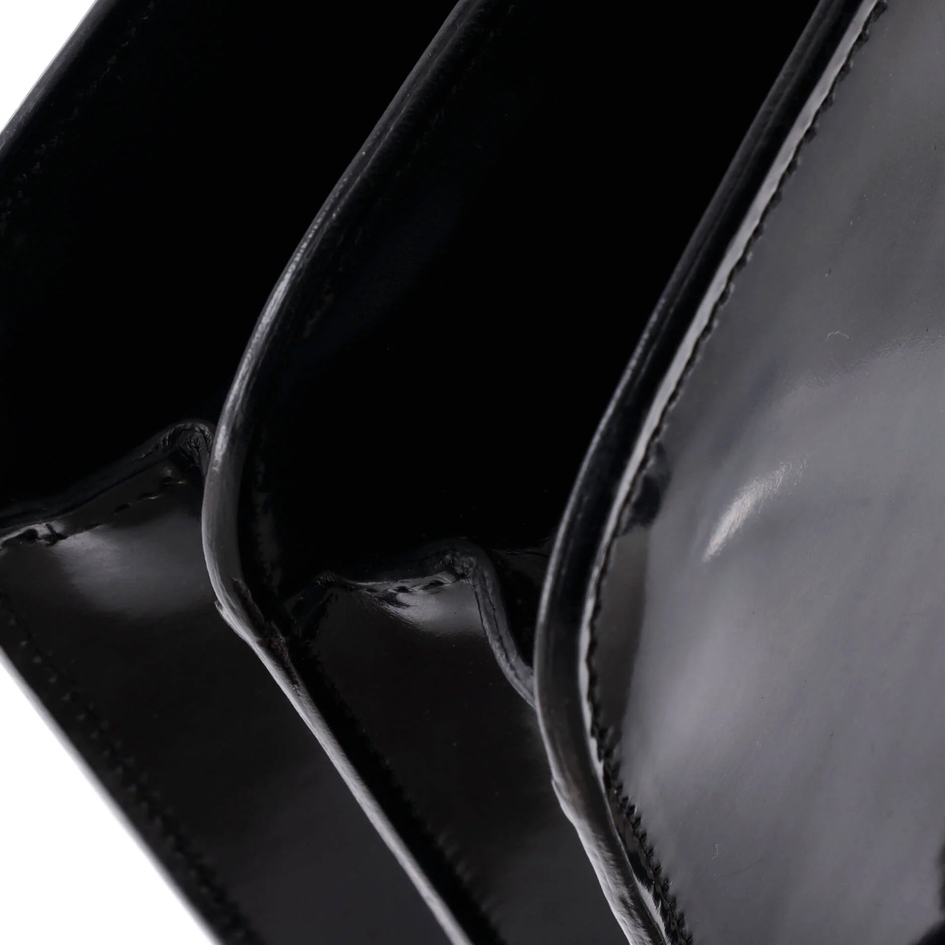 Interlocking Shoulder Bag Patent Medium - Image 6