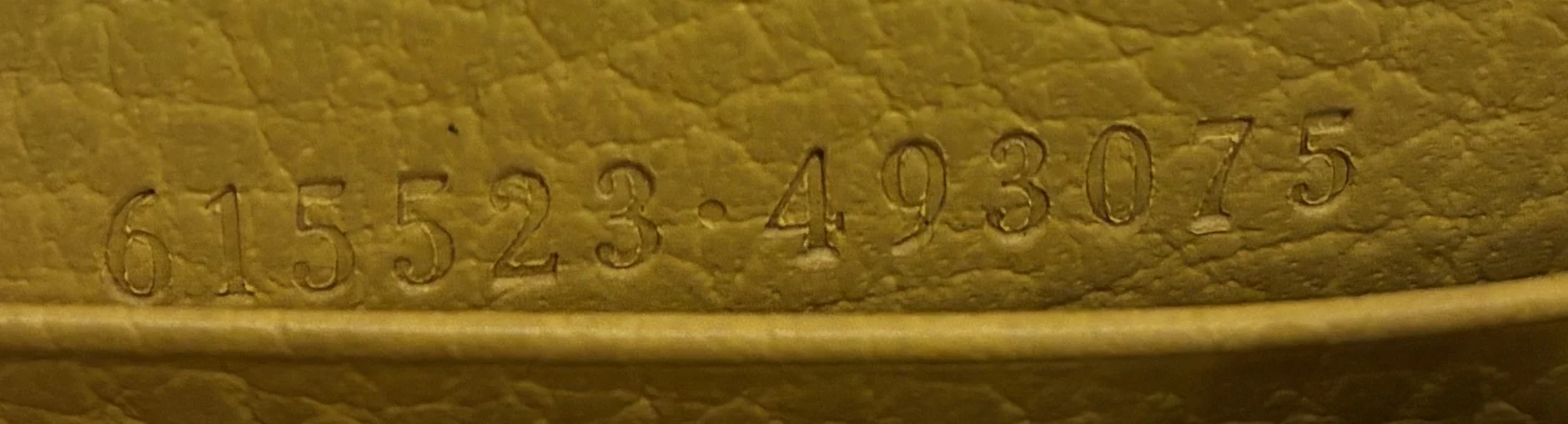 Interlocking Wallet on Chain Leather - Image 8