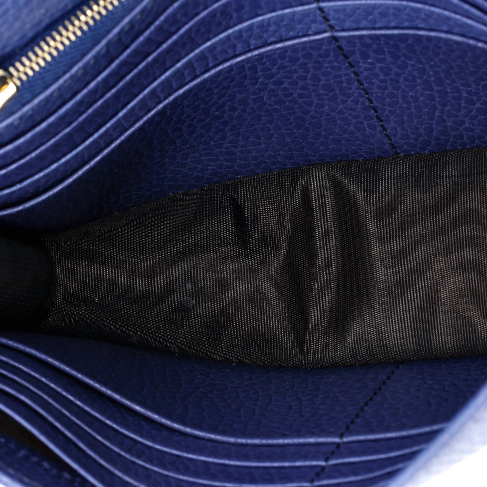 Interlocking Wallet on Chain Leather - Image 5