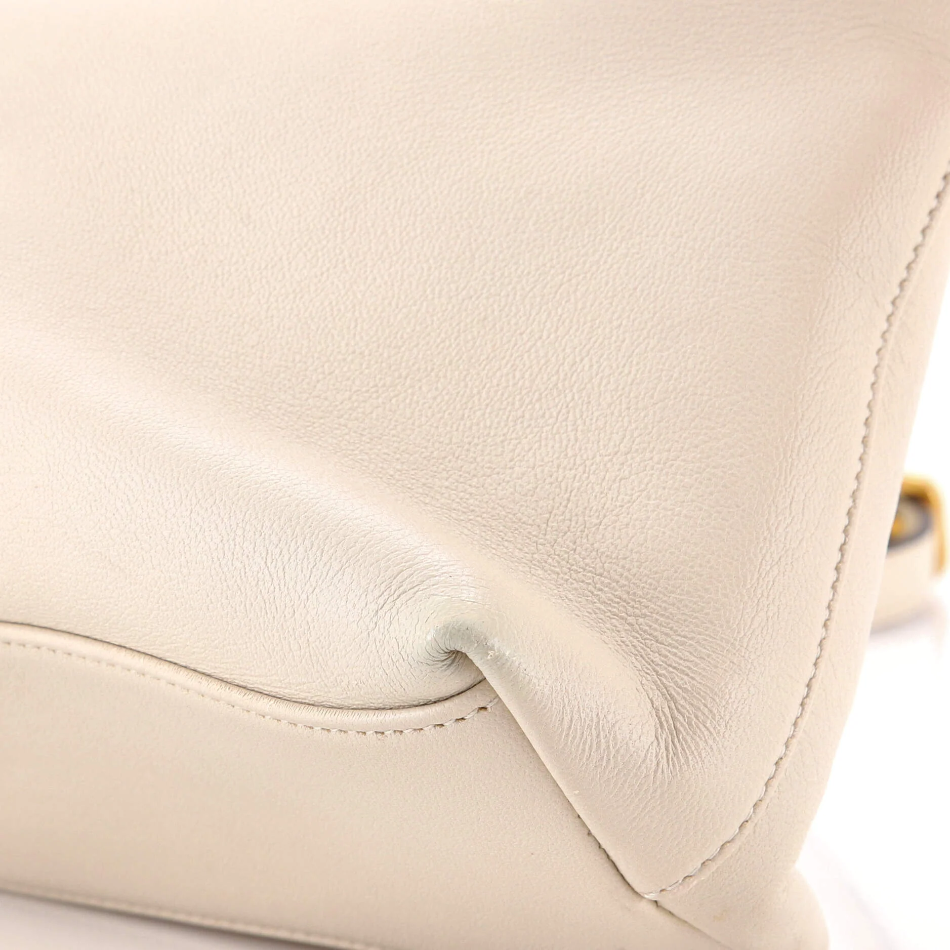 Linea Matisse Interlocking G Top Handle Tote Leather Medium - Image 6
