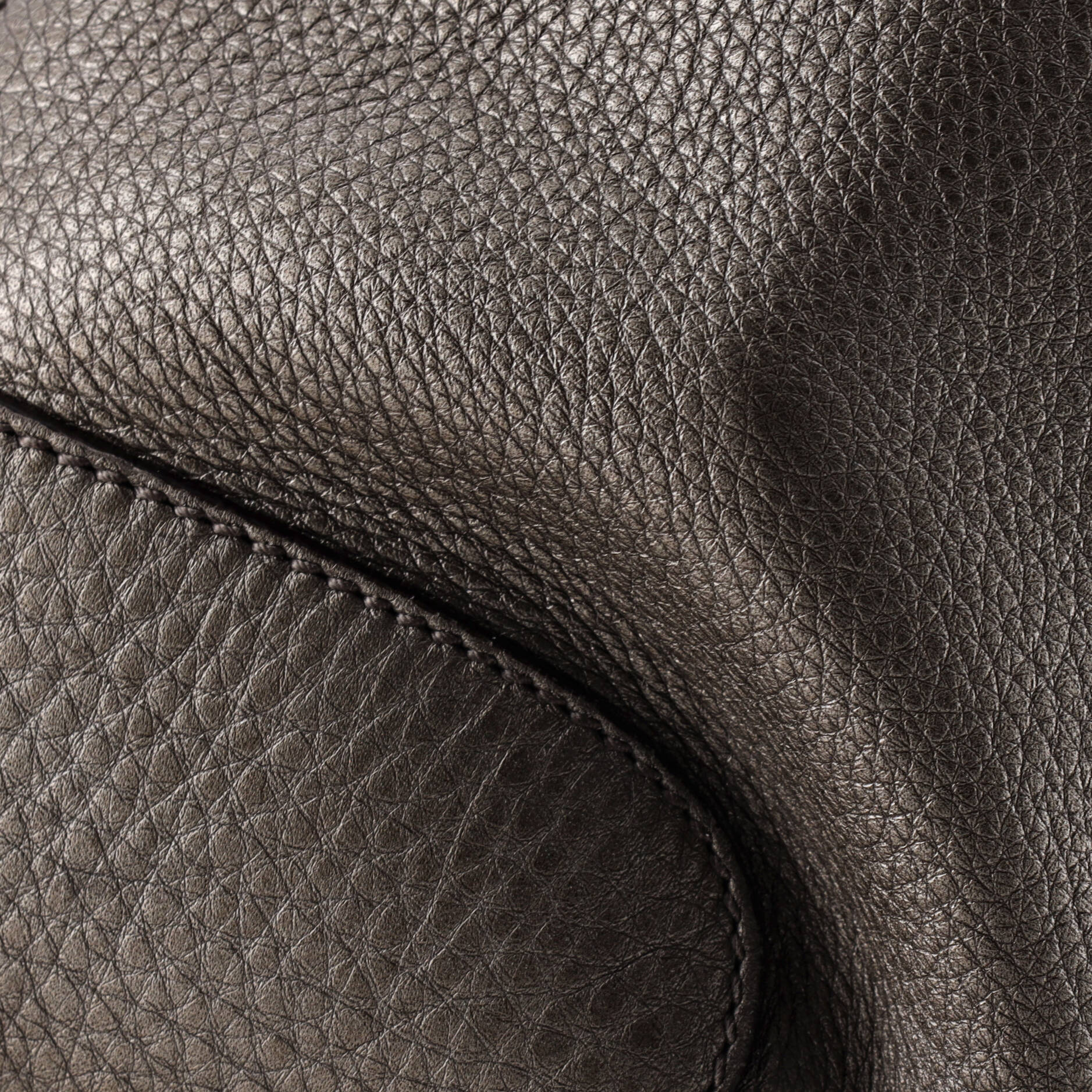 Soho Chain Hobo Leather Medium - Image 6