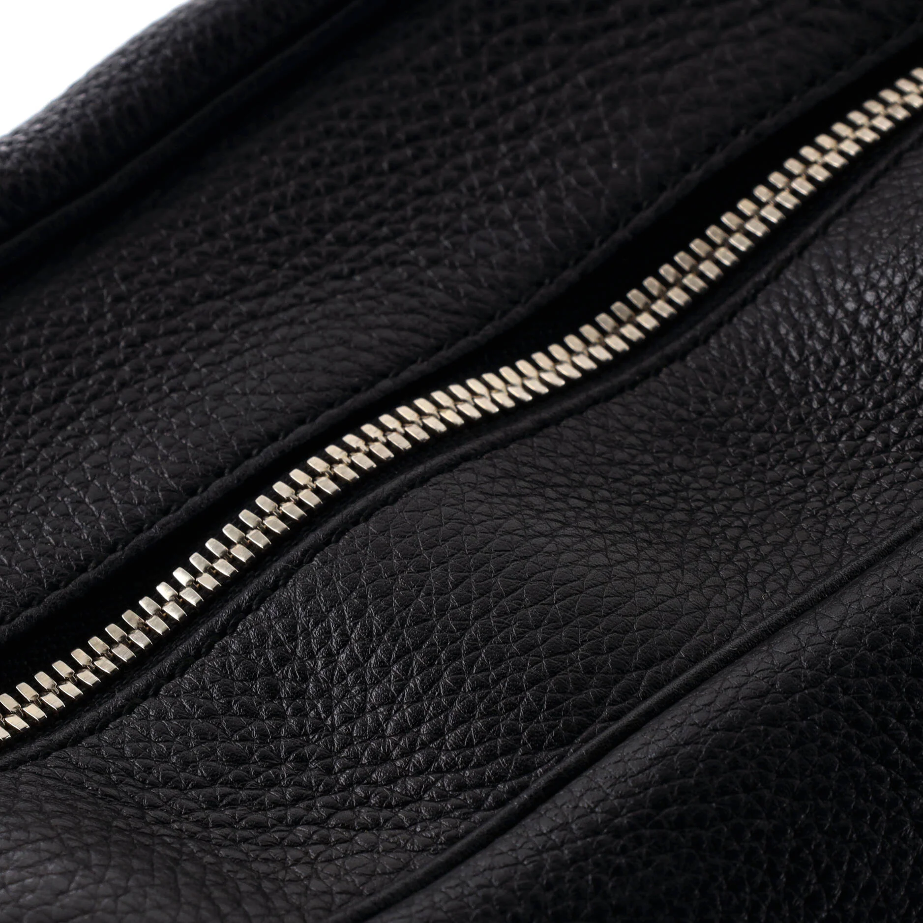 Soho Chain Zip Shoulder Bag Leather Medium - Image 6
