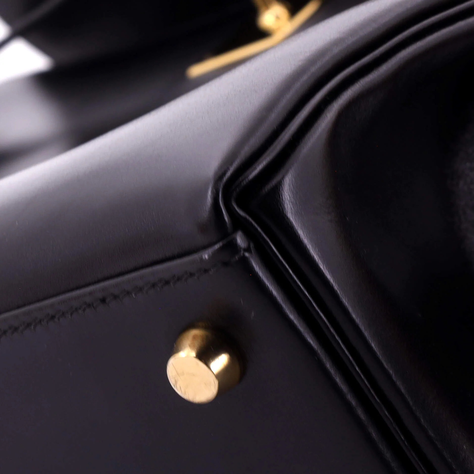Kelly Handbag Noir Box Calf with Gold Hardware 32 - Image 8