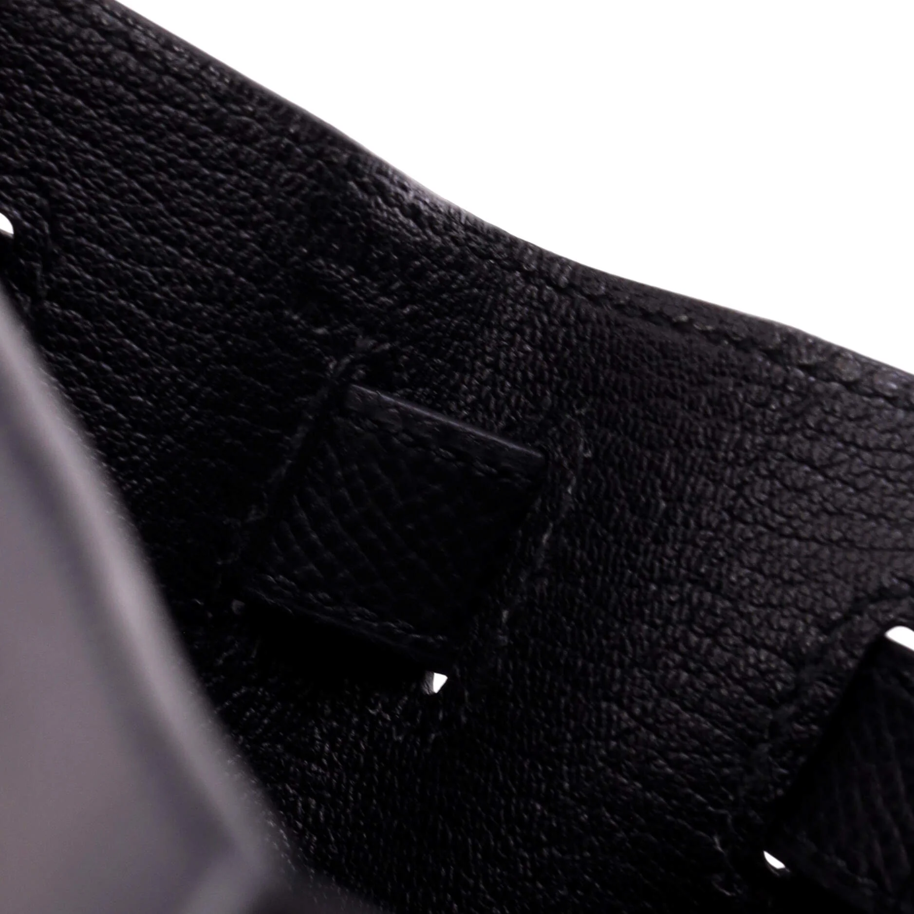 Kelly Handbag Noir Epsom with Gold Hardware 28 - Image 8