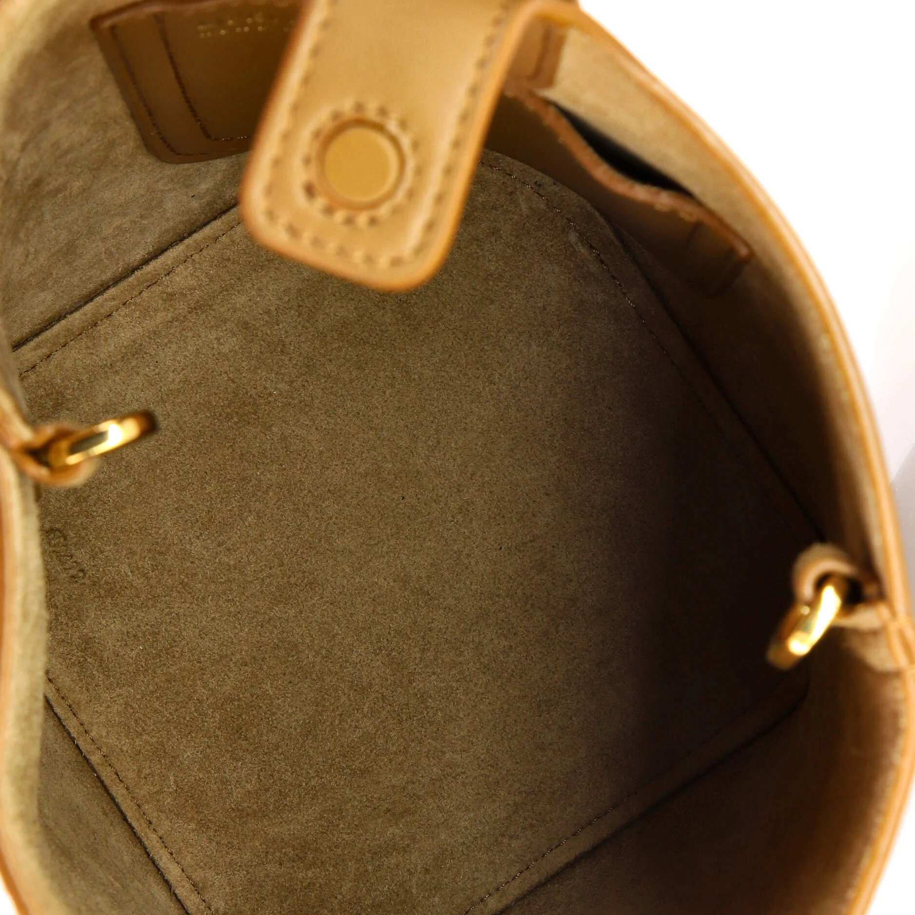 Pebble Bucket Bag Leather - Image 5