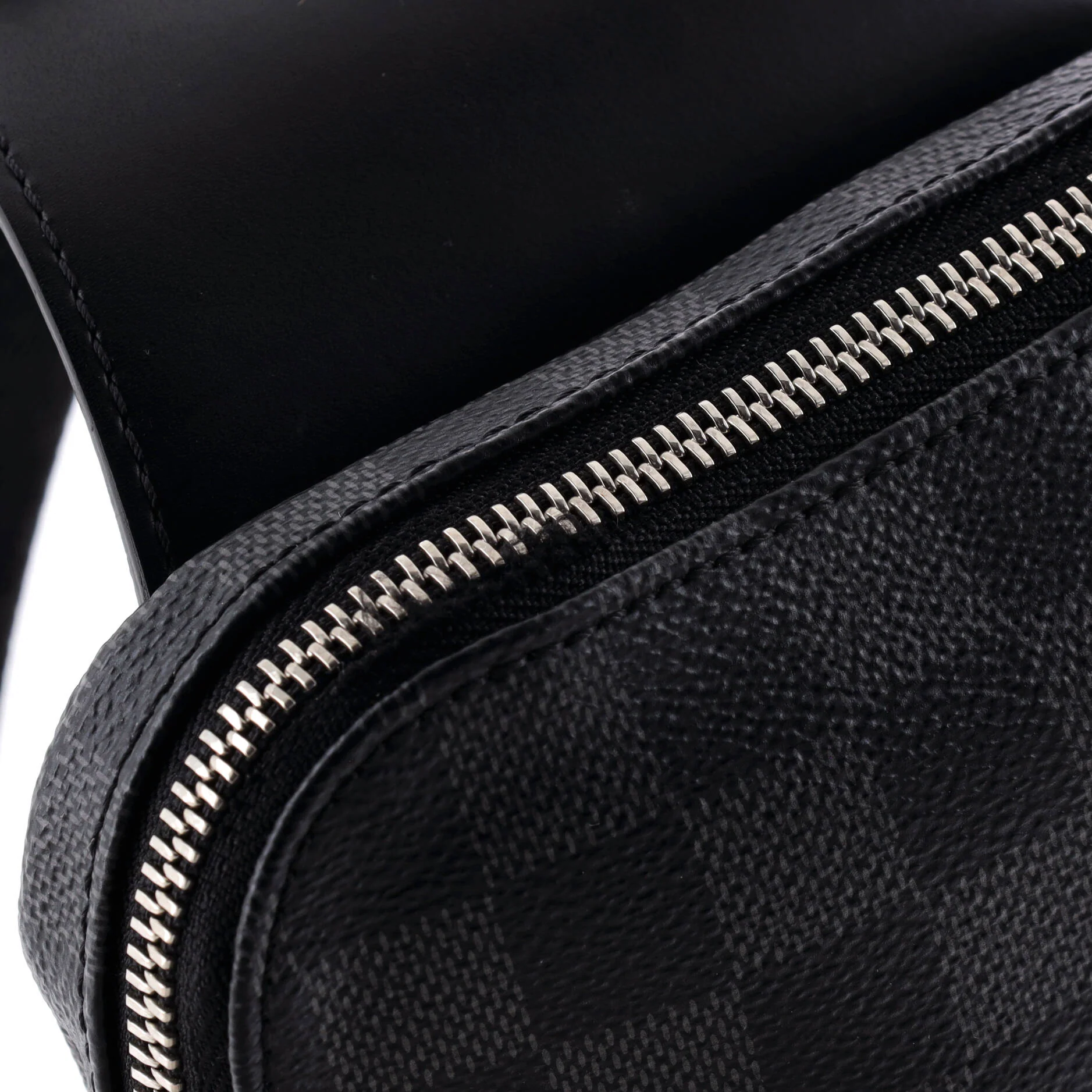 Avenue Sling Bag Damier Graphite - Image 6
