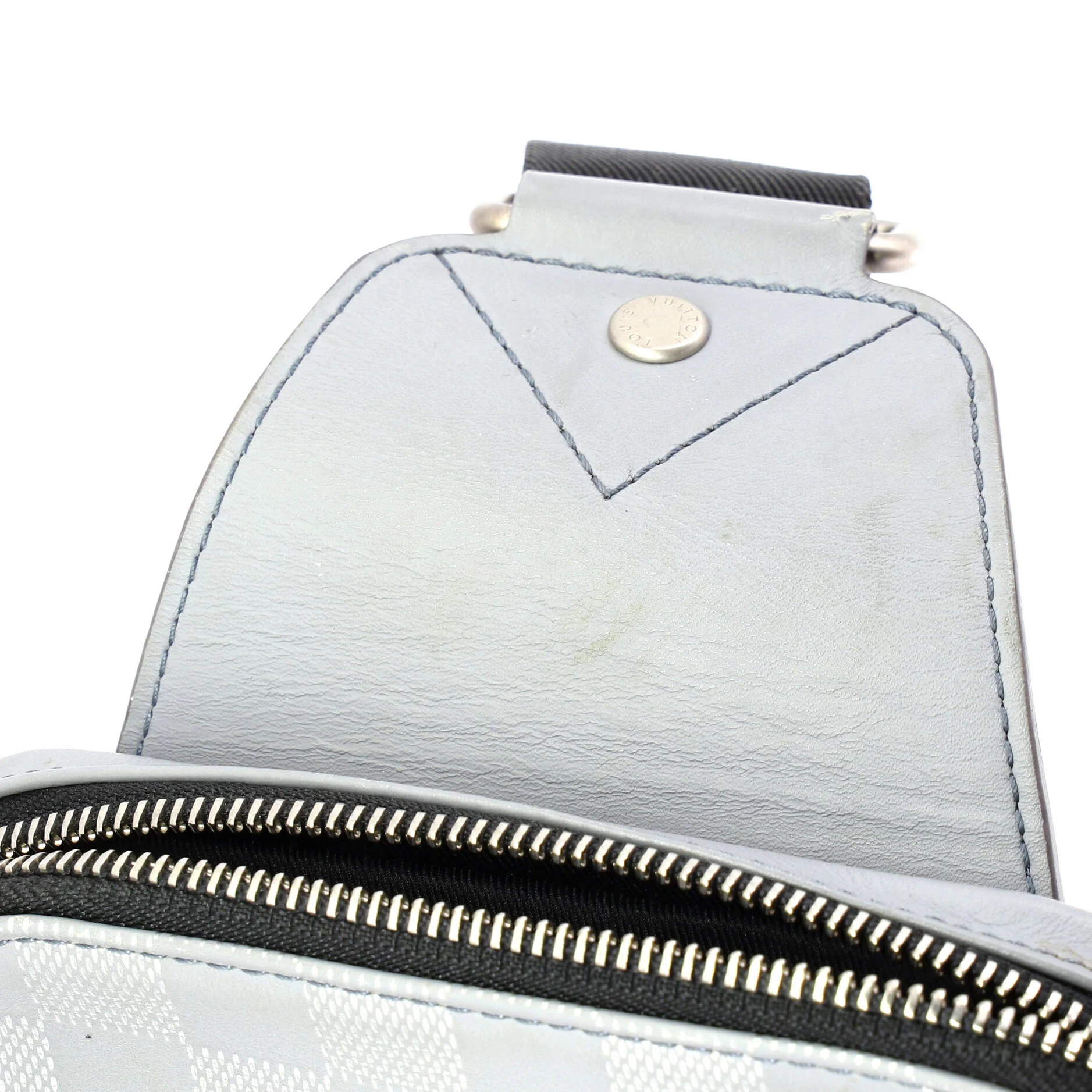 Avenue Sling Bag Damier Infini Leather - Image 6