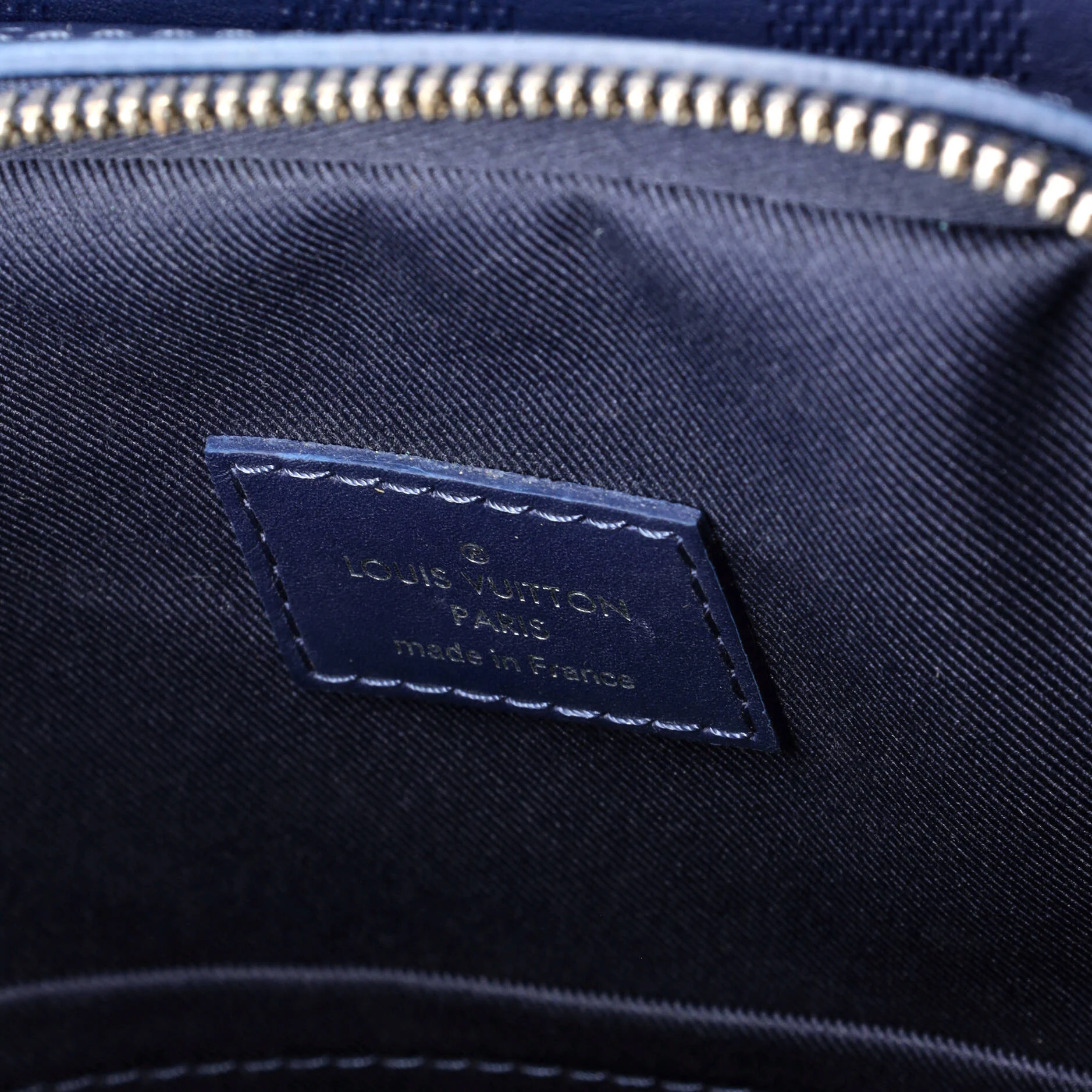 Avenue Sling Bag NM Damier Graphite and Damier Infini Leather - Image 6