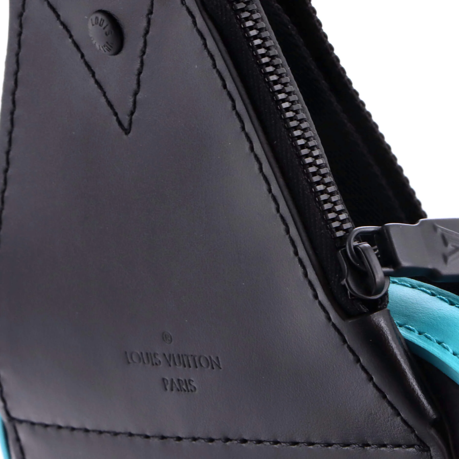 Avenue Sling Bag NM Reverse Monogram Eclipse Canvas - Image 6