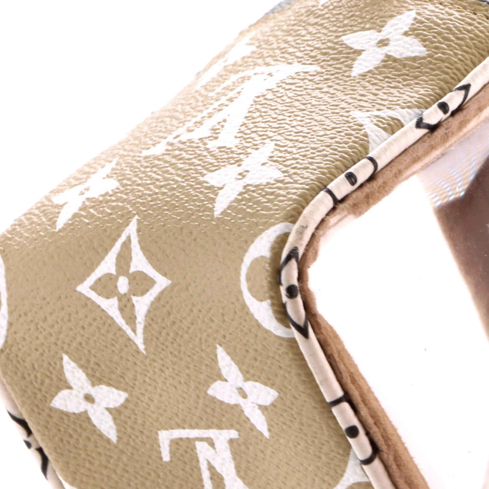 Beach Pouch Limited Edition Colored Monogram Giant - Image 6