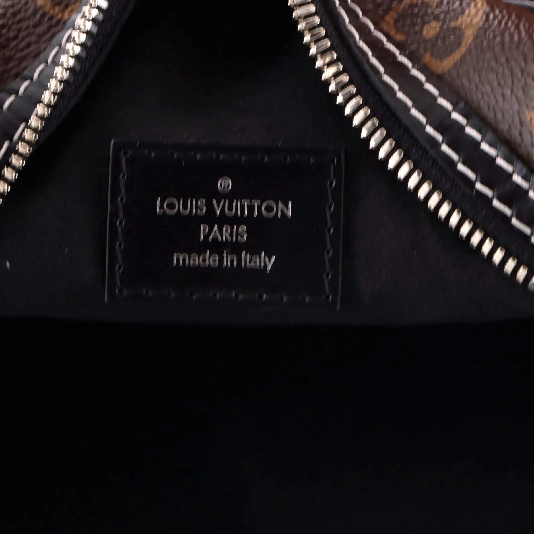 Boite Chapeau Souple Bag LV Airline Leather with Monogram Canvas MM - Image 8