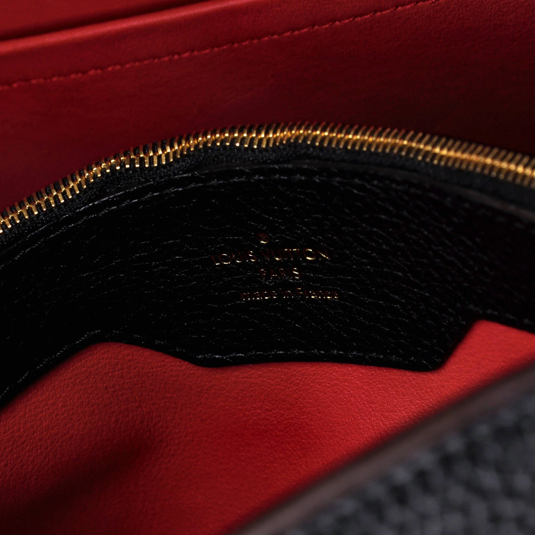 Capucines Bag Leather GM - Image 6