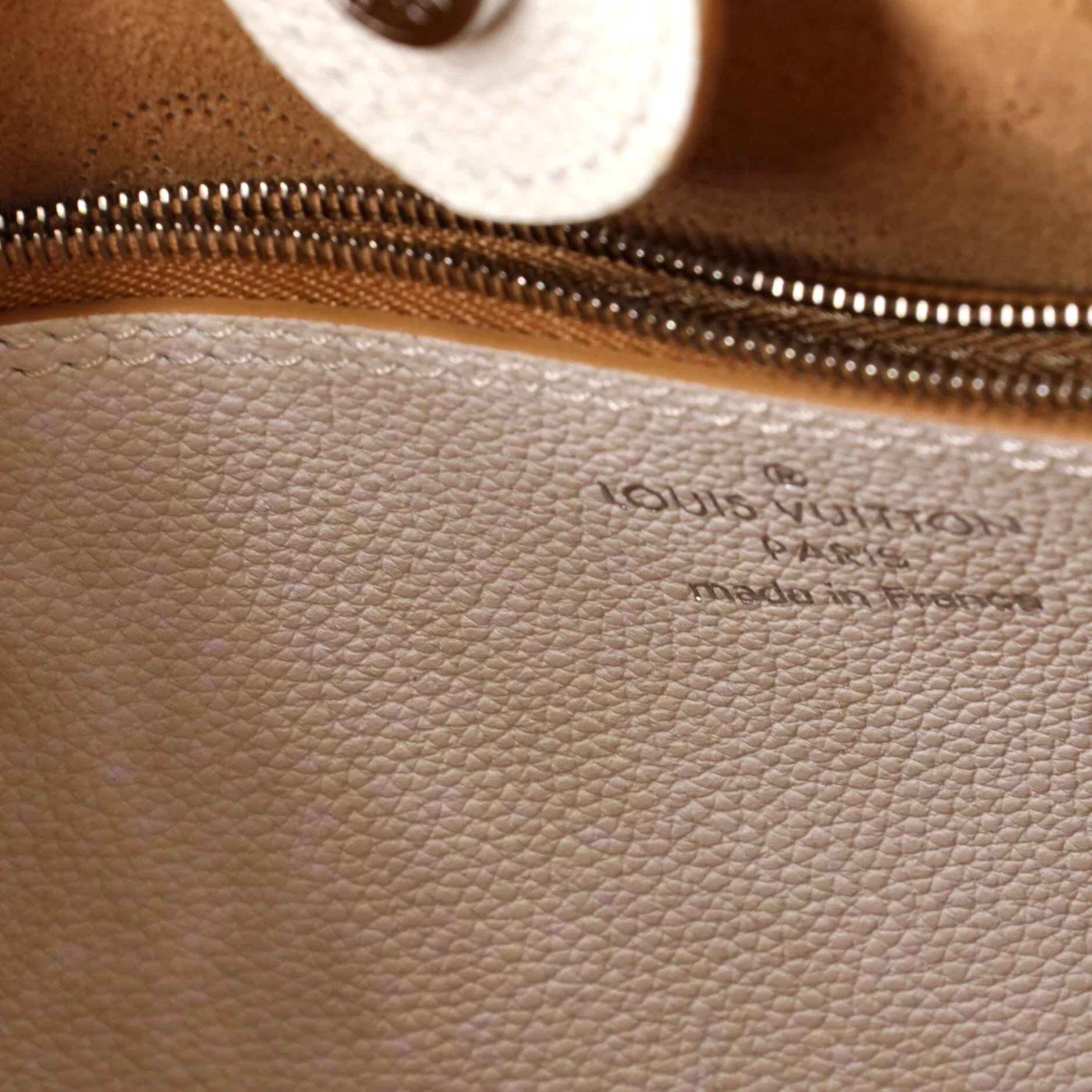 Carmel Hobo Mahina Leather - Image 7