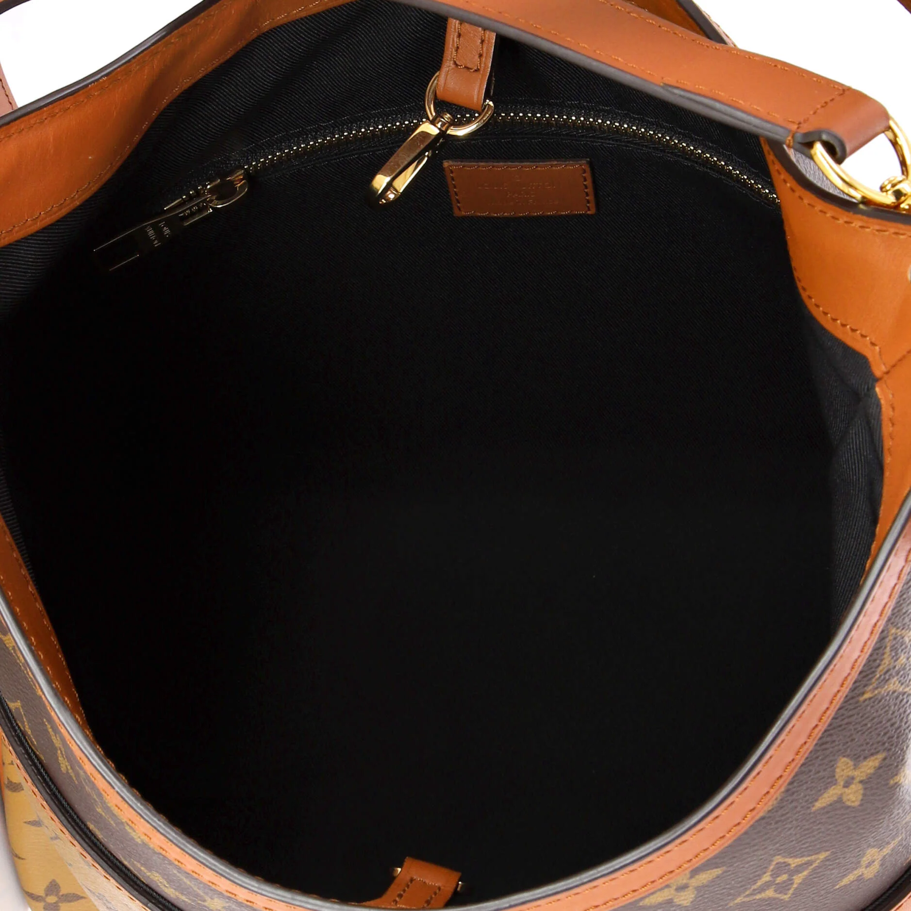 Dauphine Hobo Reverse Monogram Canvas MM - Image 5