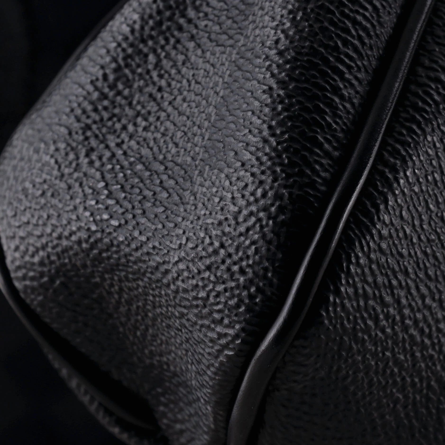 District Messenger Bag Damier Graphite PM - Image 6