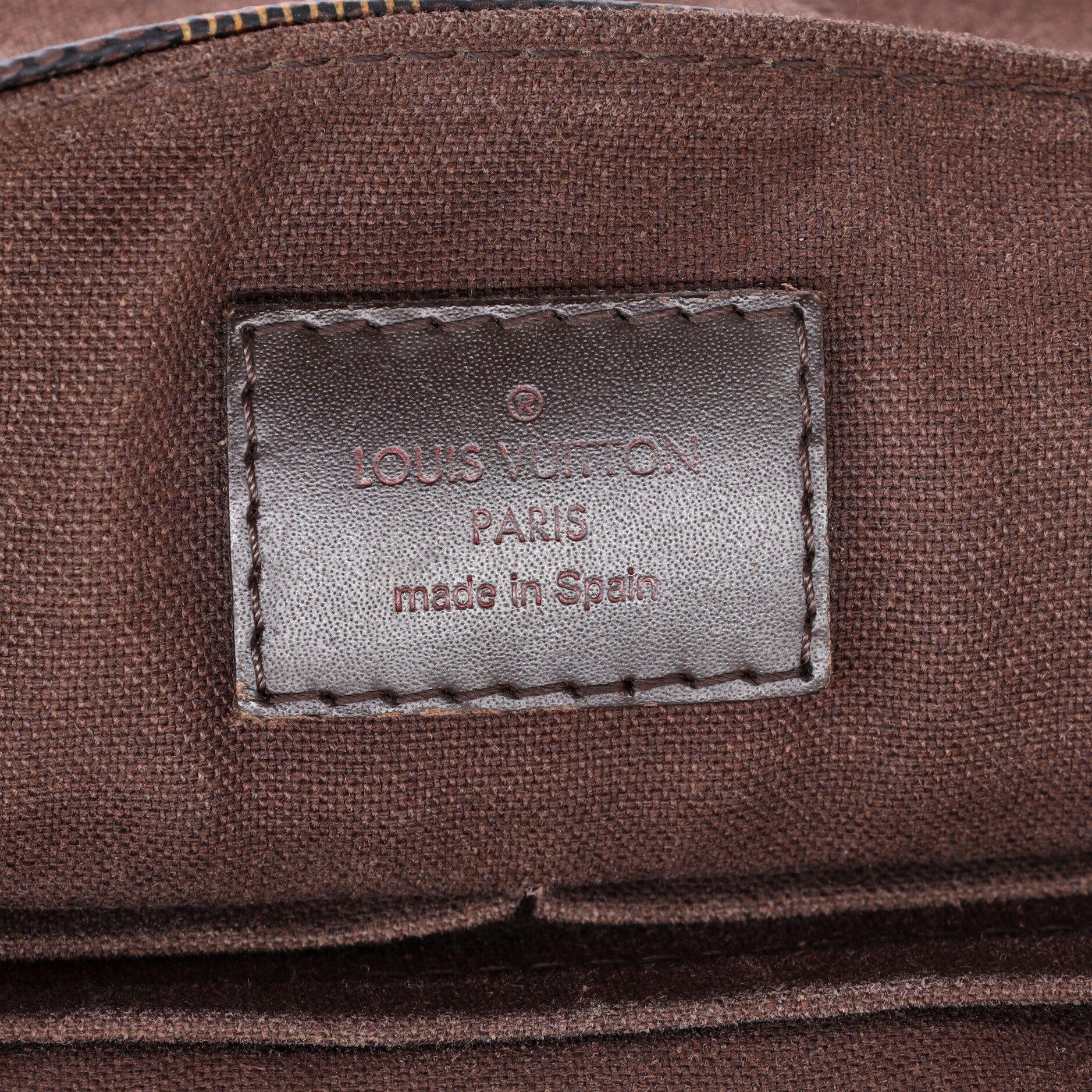 District Messenger Bag Damier MM - Image 6