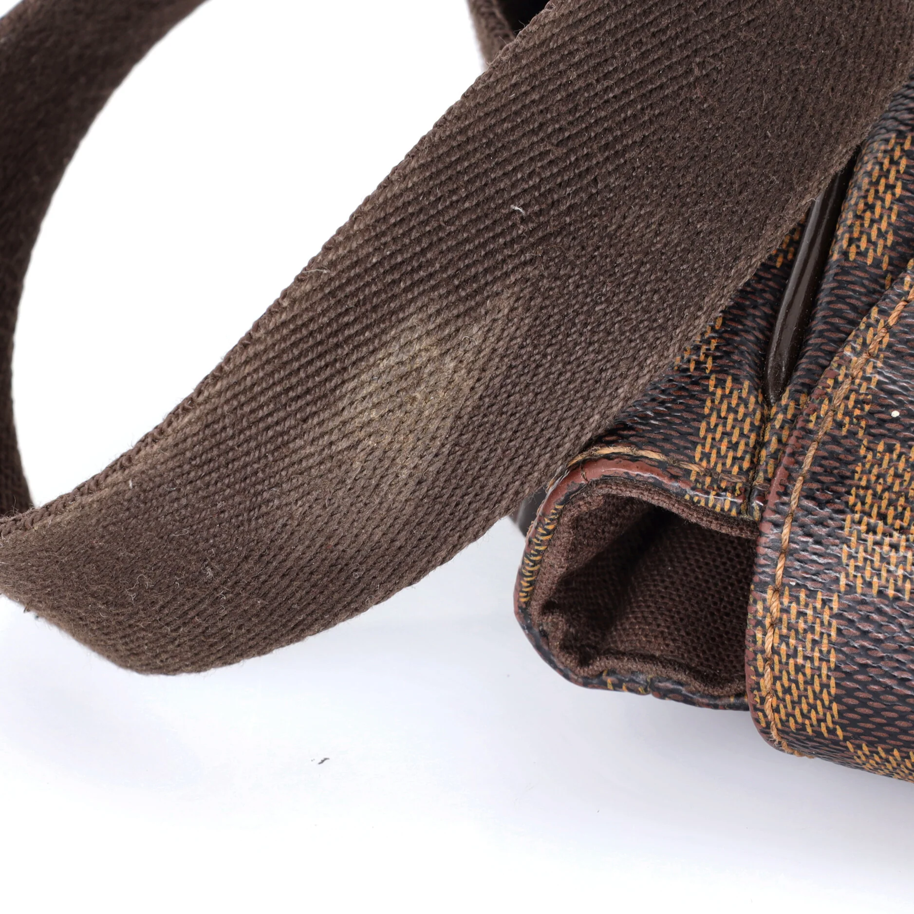 District Messenger Bag Damier MM - Image 8