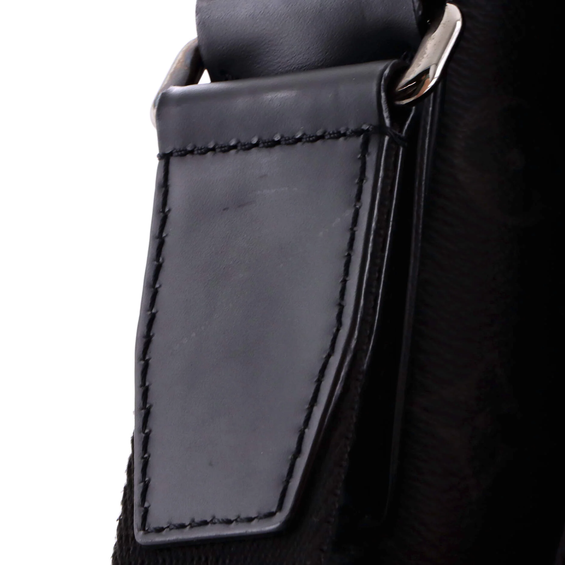 District Messenger Bag Monogram Eclipse Canvas PM - Image 6