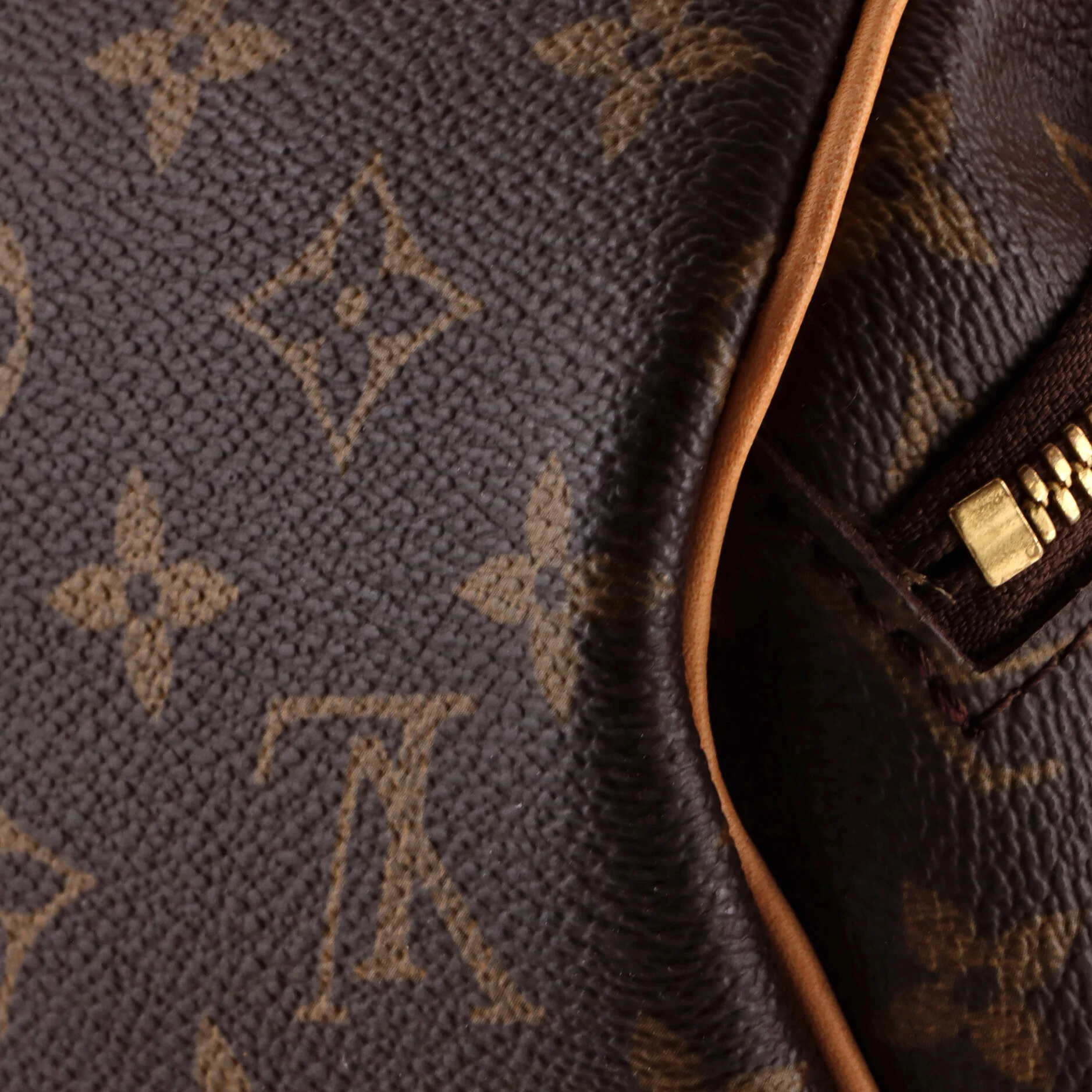 Evasion Travel Bag Monogram Canvas MM - Image 7