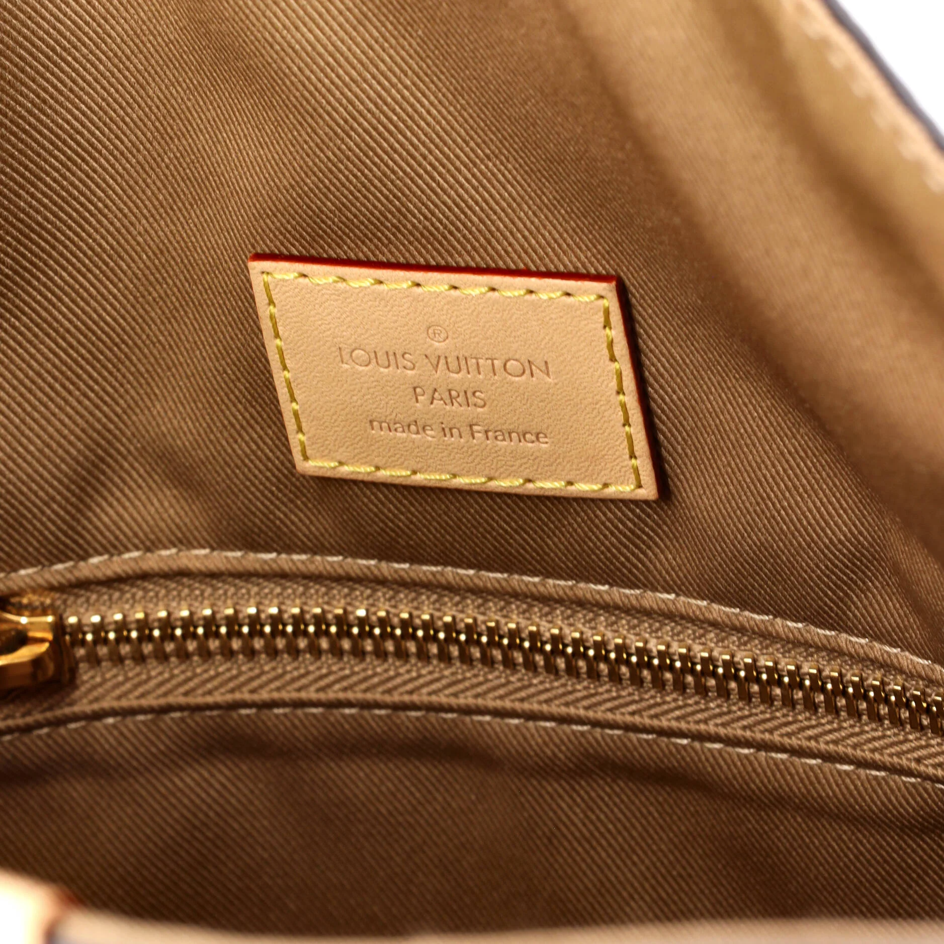Graceful Handbag Monogram Canvas PM - Image 6