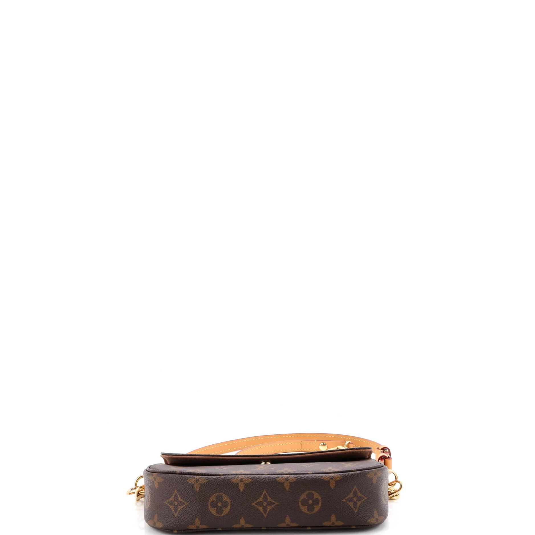 Ivy Wallet on Chain Monogram Canvas - Image 4