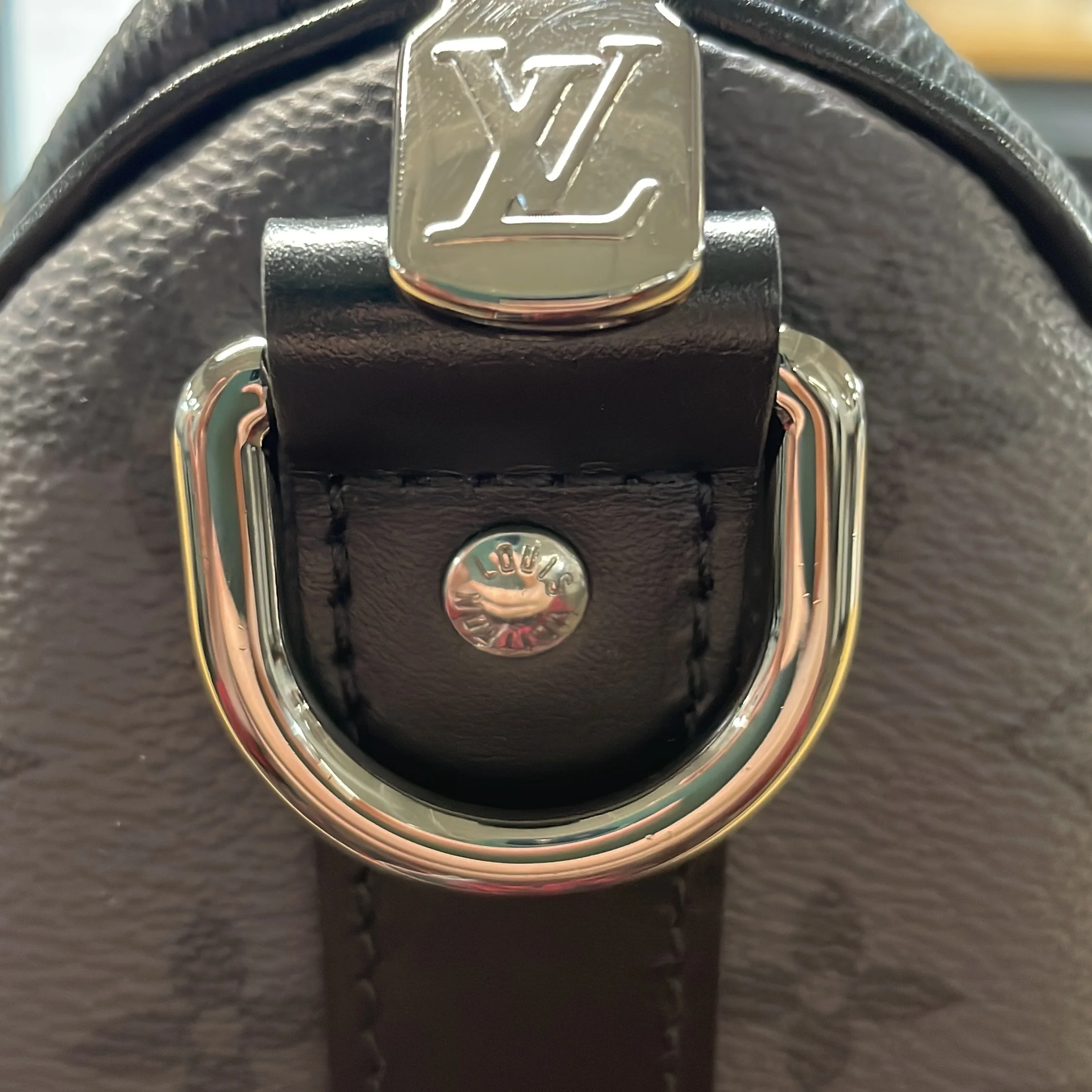 Keepall Bandouliere Bag Reverse Monogram Eclipse Canvas 35 - Image 7