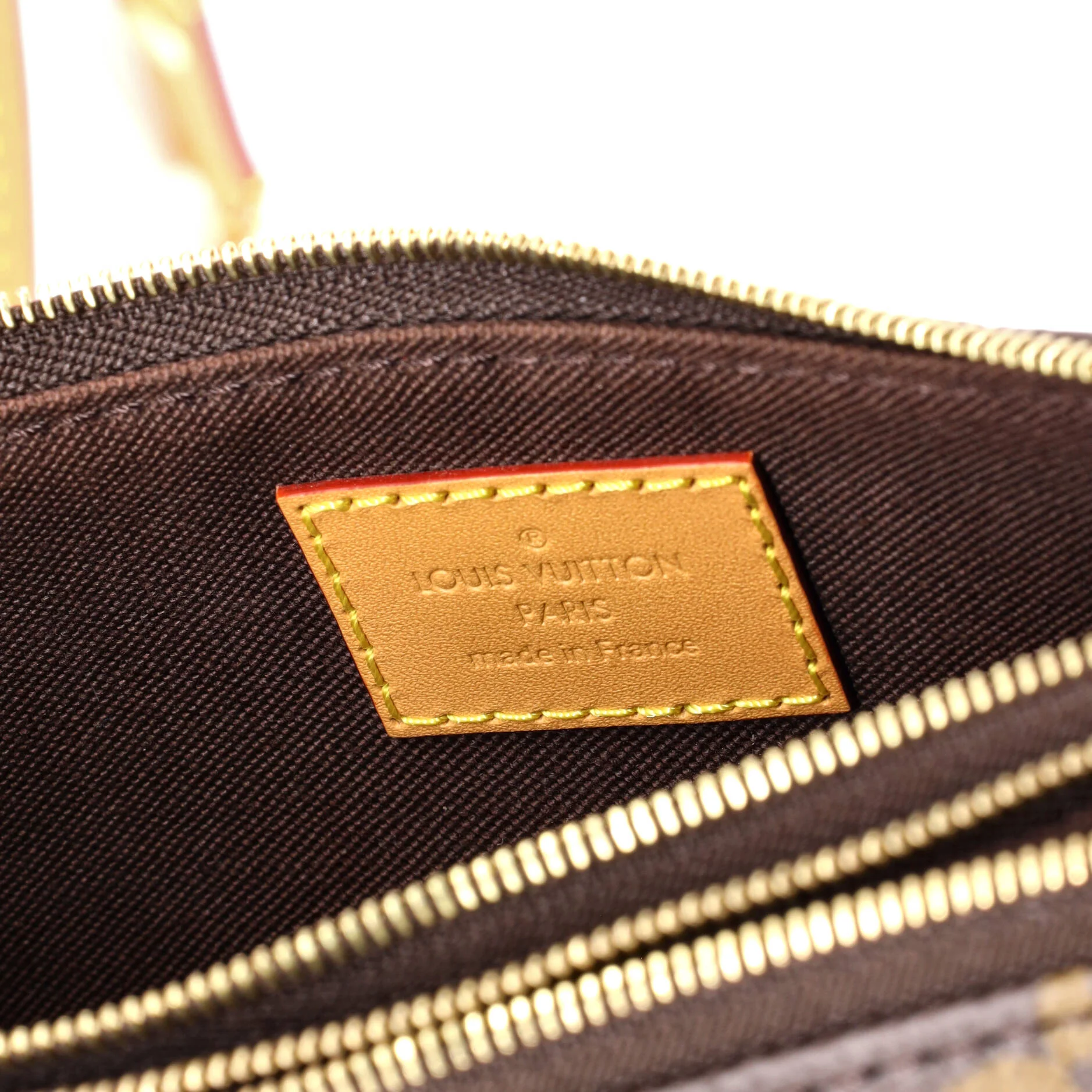 Liv Pochette Monogram Canvas - Image 6