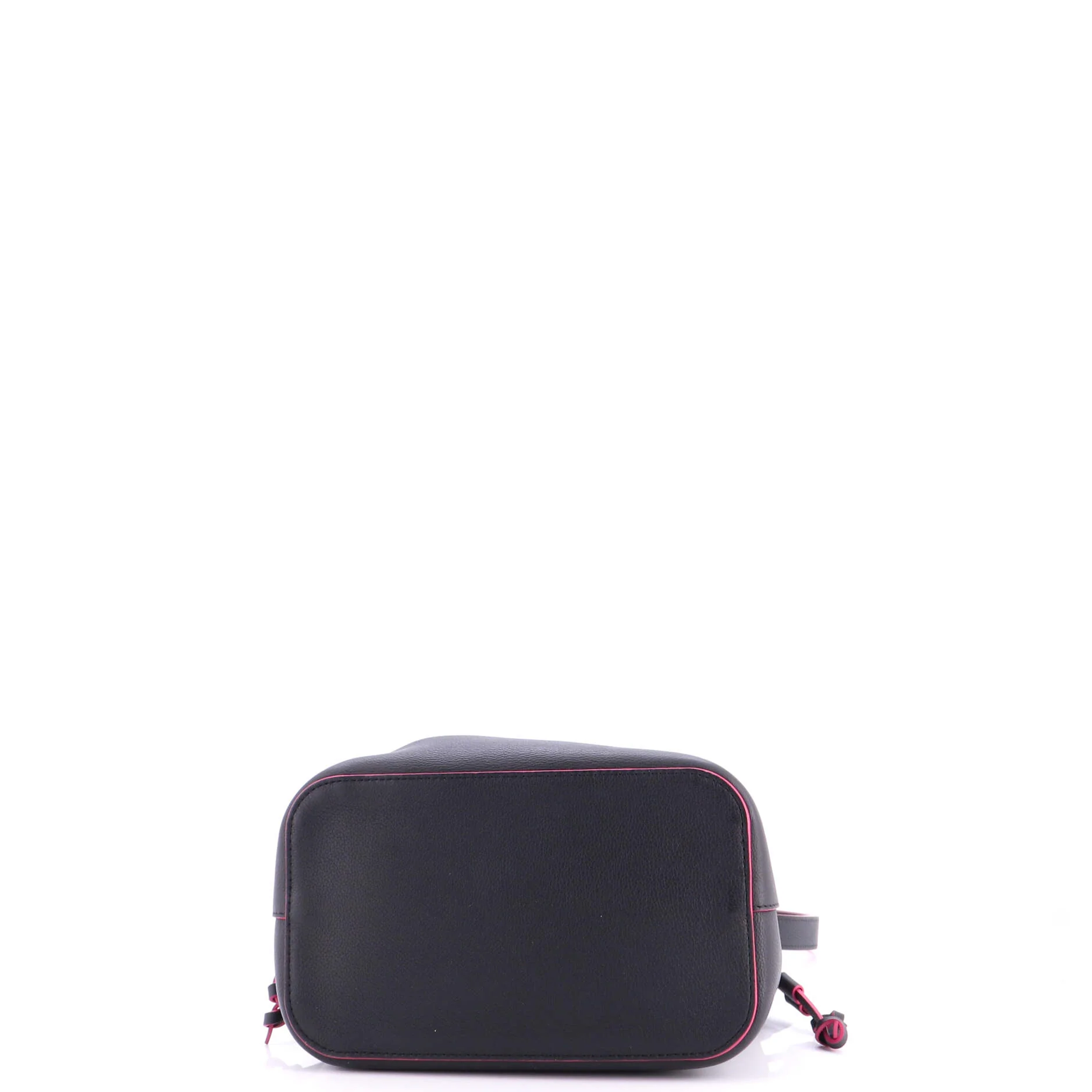 Lockme Bucket Bag Leather - Image 4