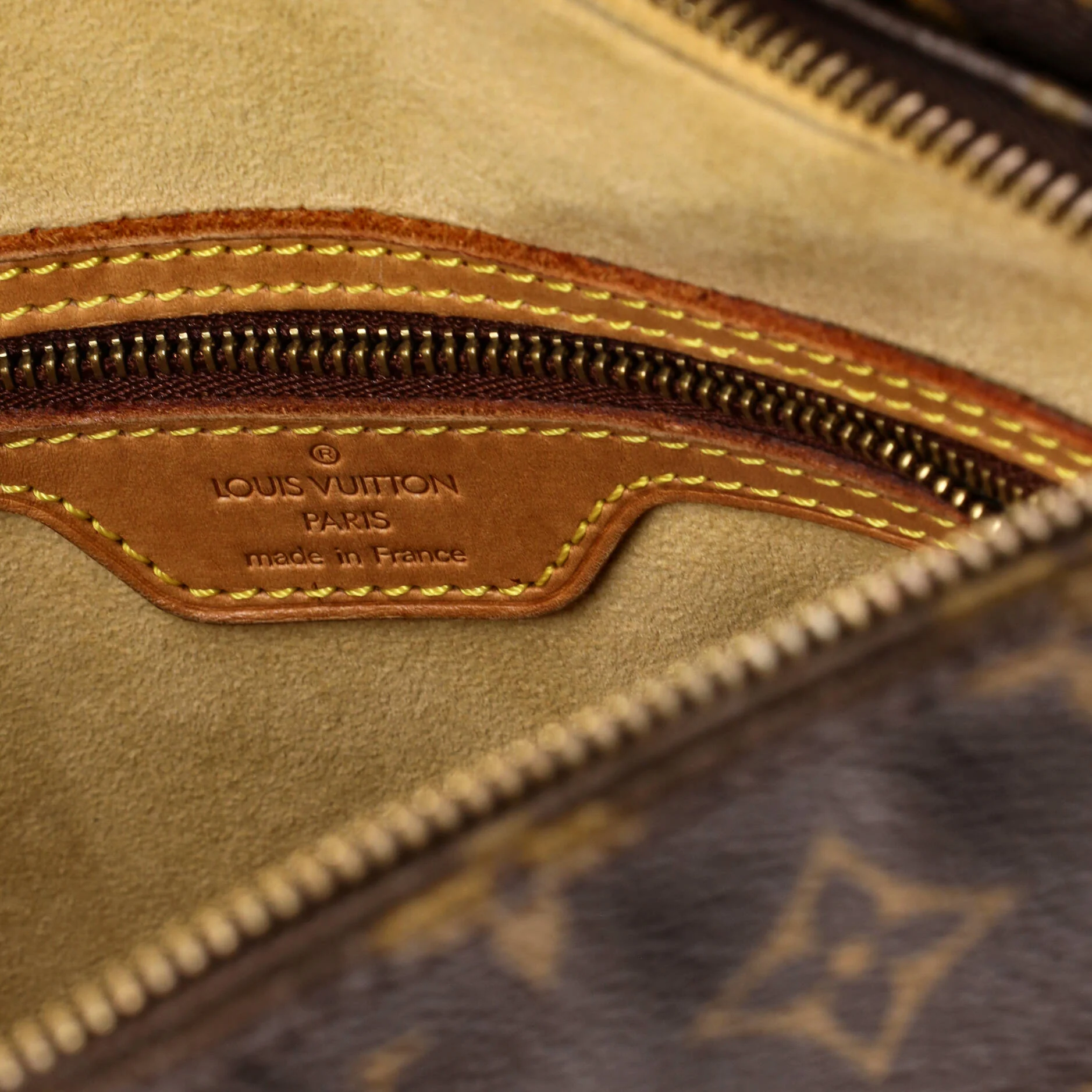 Looping Handbag Monogram Canvas GM - Image 7