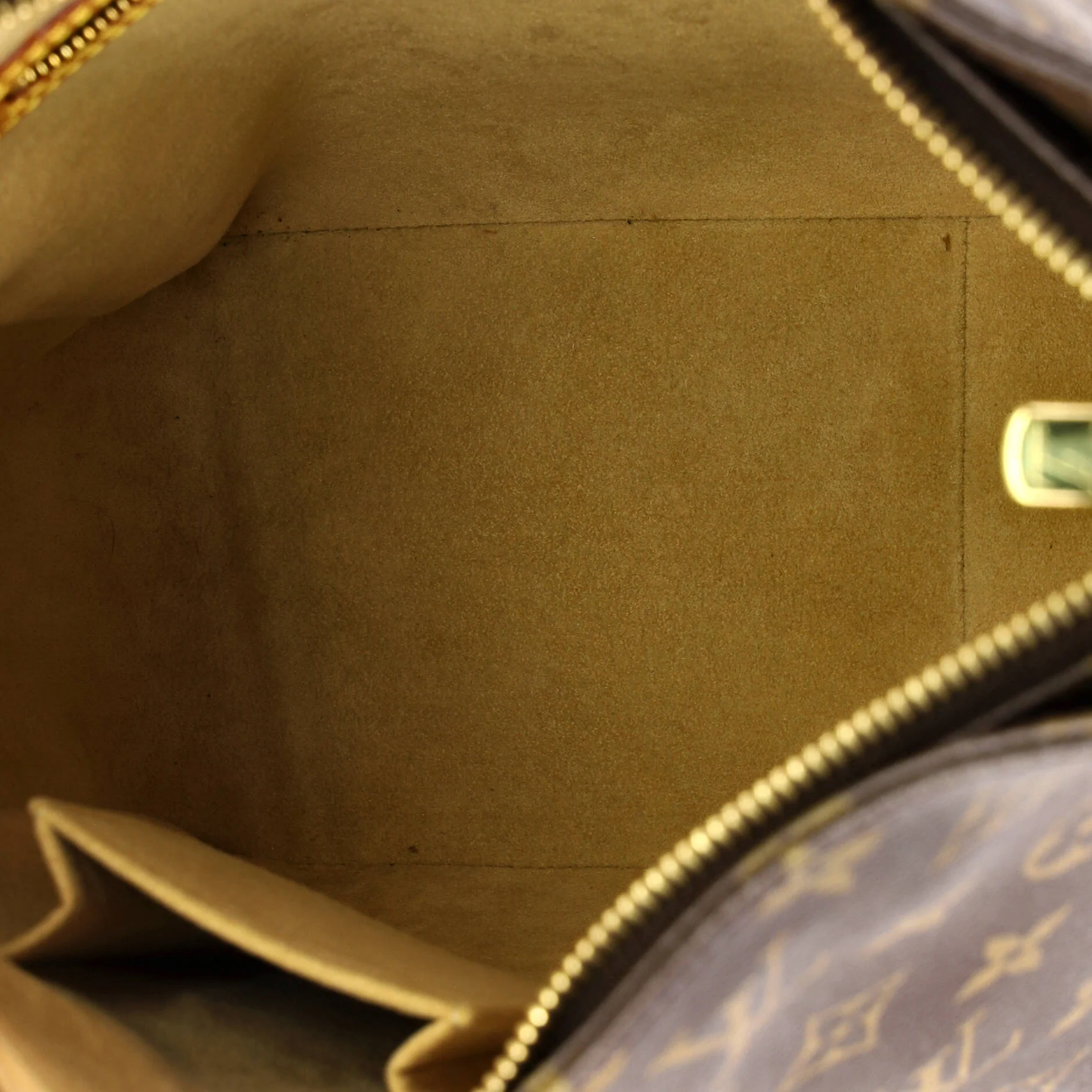 Looping Handbag Monogram Canvas GM - Image 5