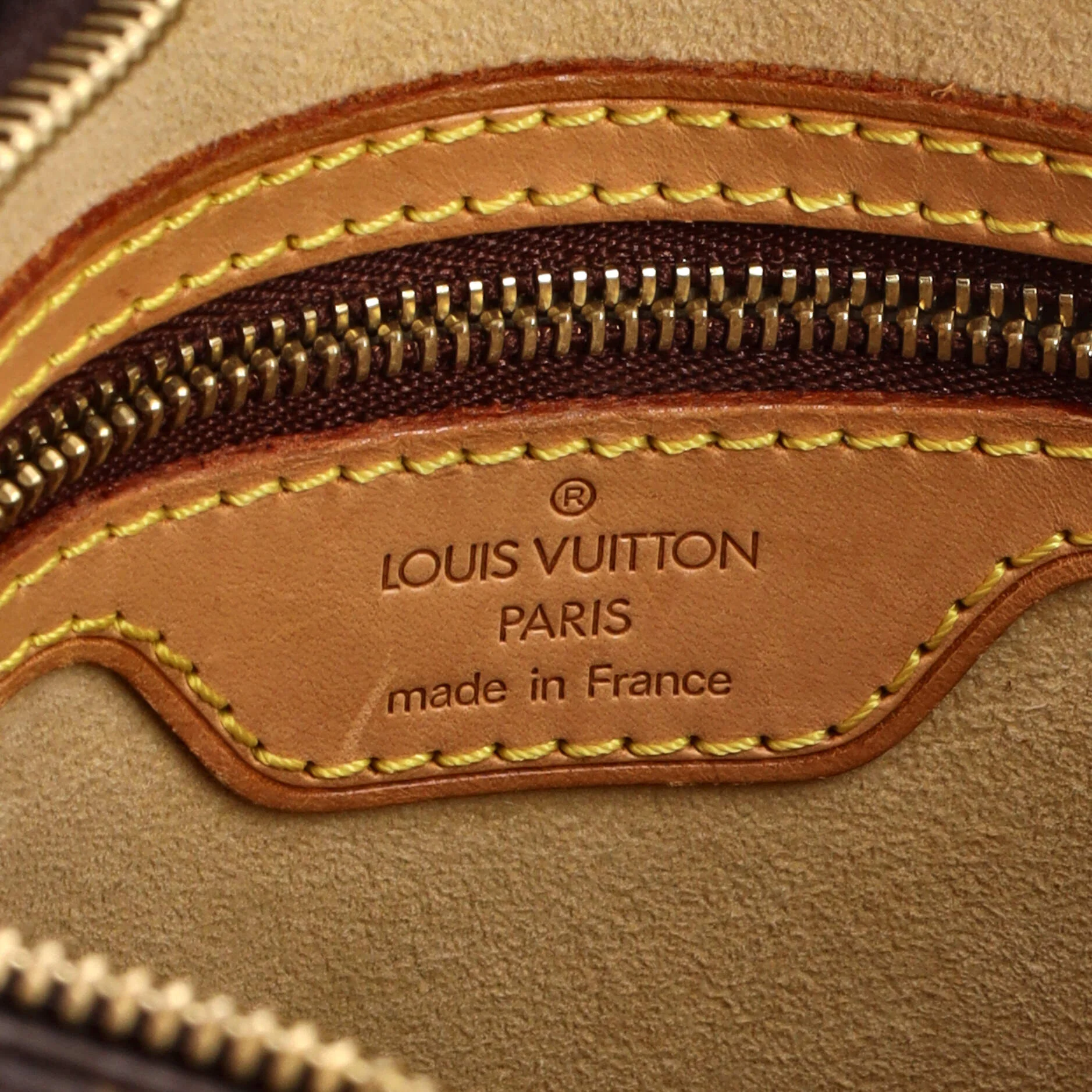 Looping Handbag Monogram Canvas MM - Image 7