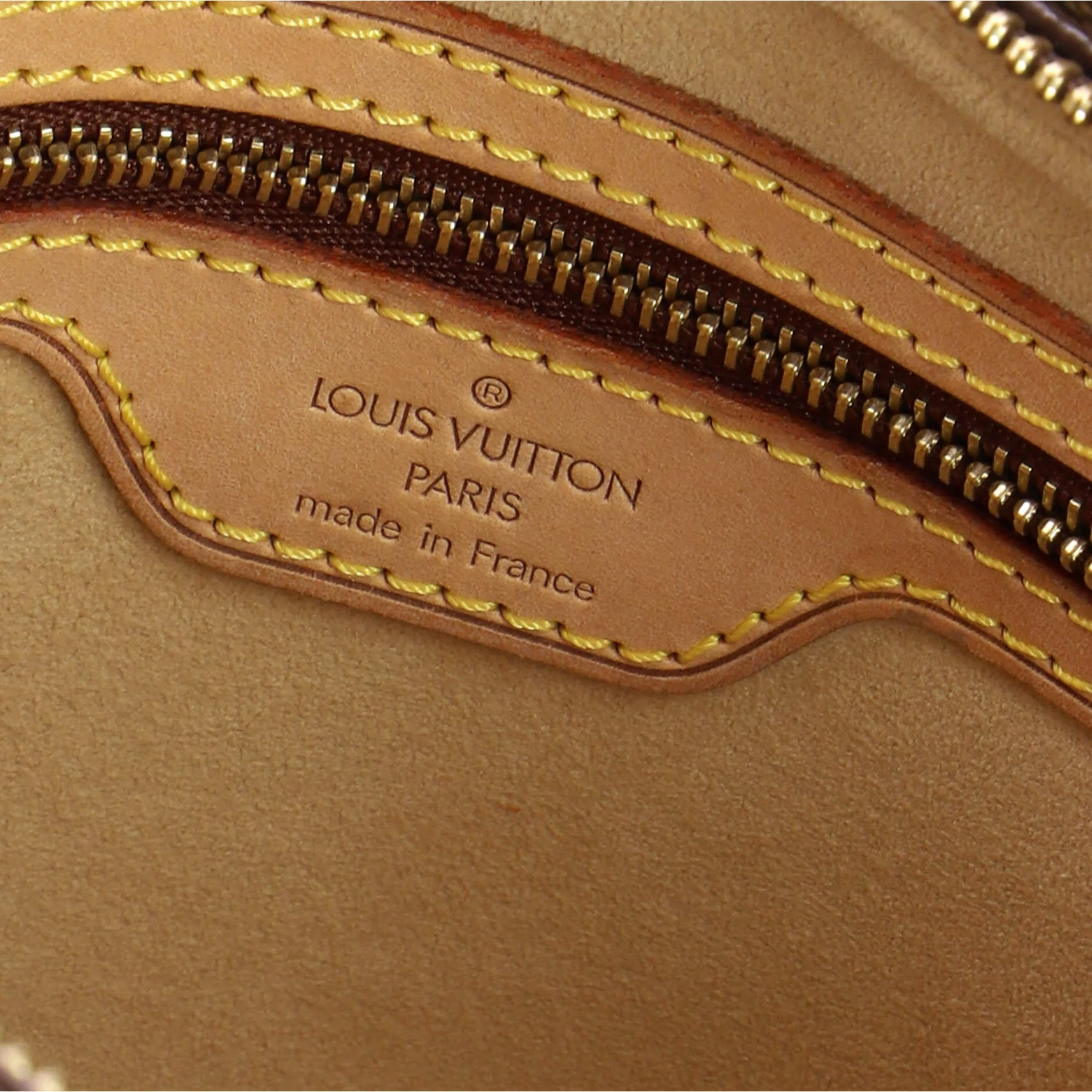 Looping Handbag Monogram Canvas MM - Image 6