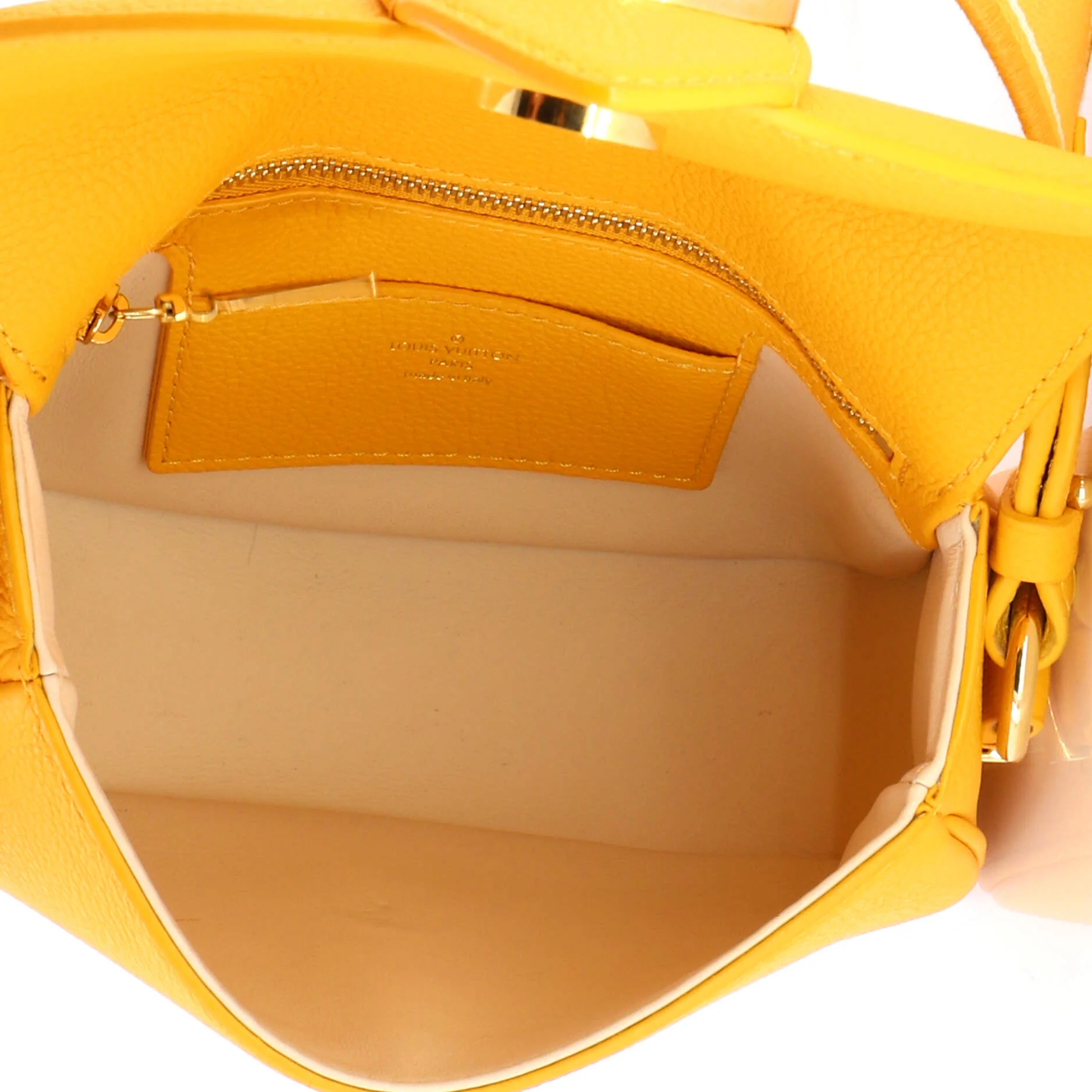 LV Pont 9 Soft Bag Leather PM - Image 5