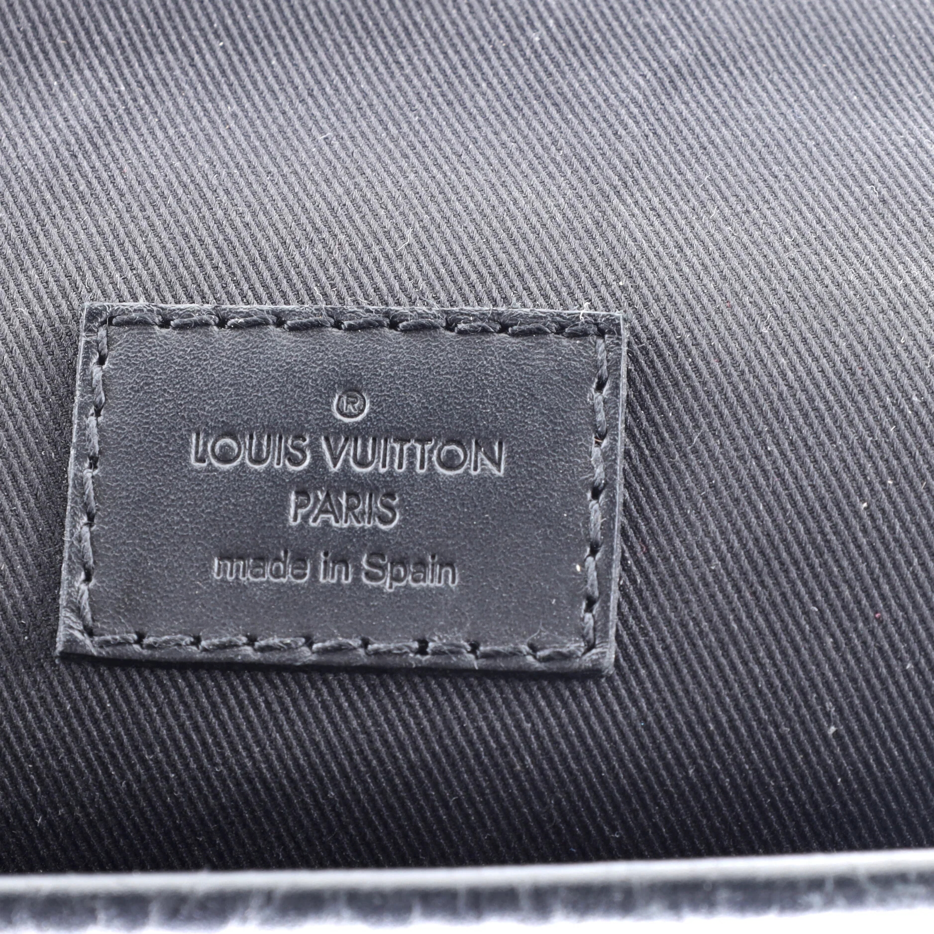 Magnetic Messenger Bag Macassar Monogram Canvas - Image 6