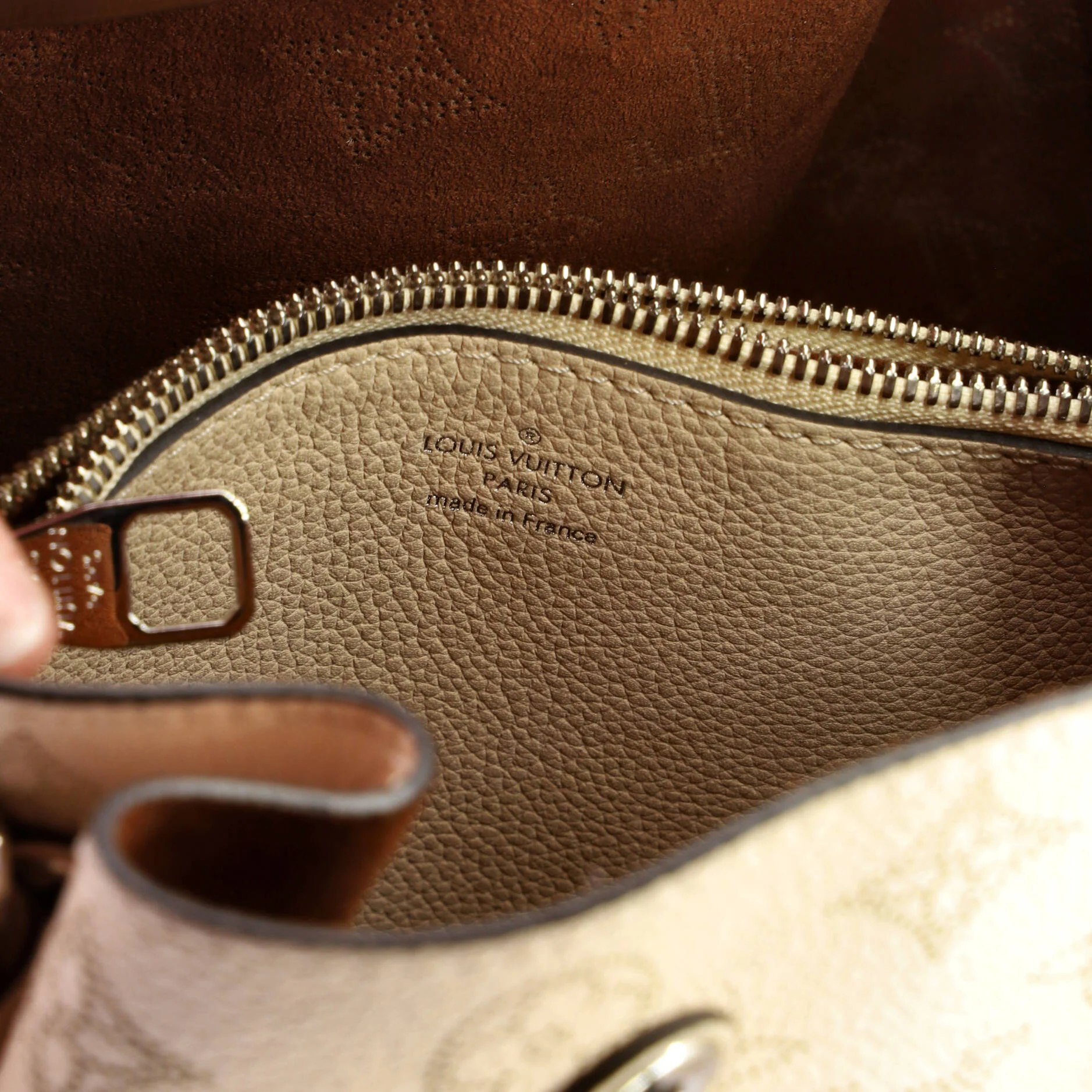Muria Bucket Bag Mahina Leather - Image 6