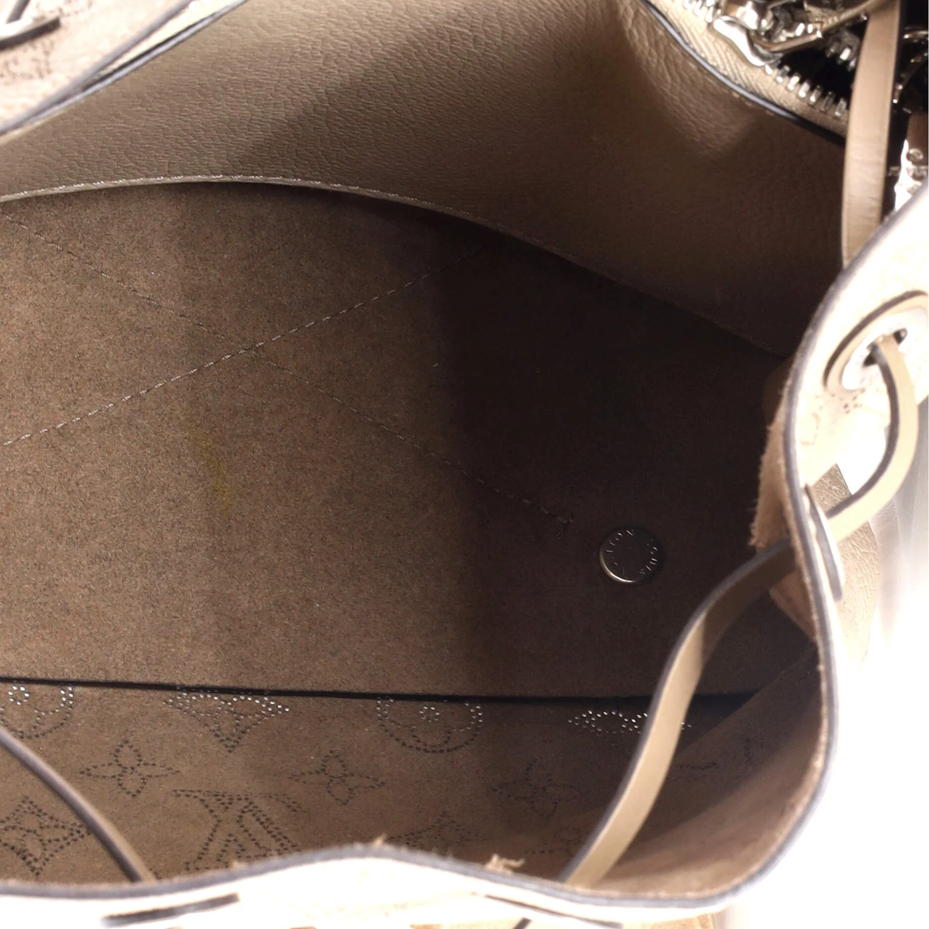 Muria Bucket Bag Mahina Leather - Image 5