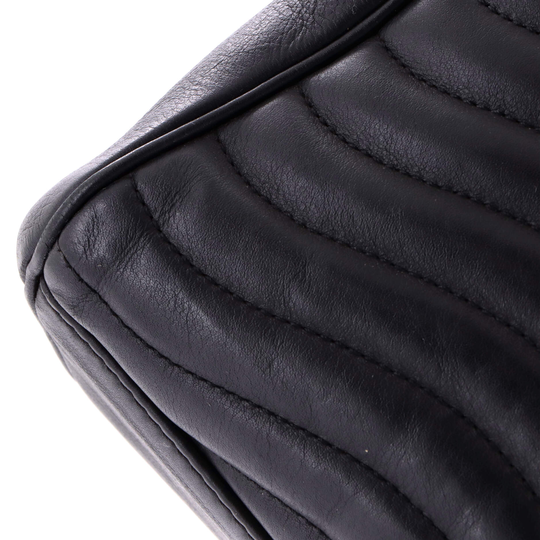 New Wave Chain Tote Quilted Leather - Image 7