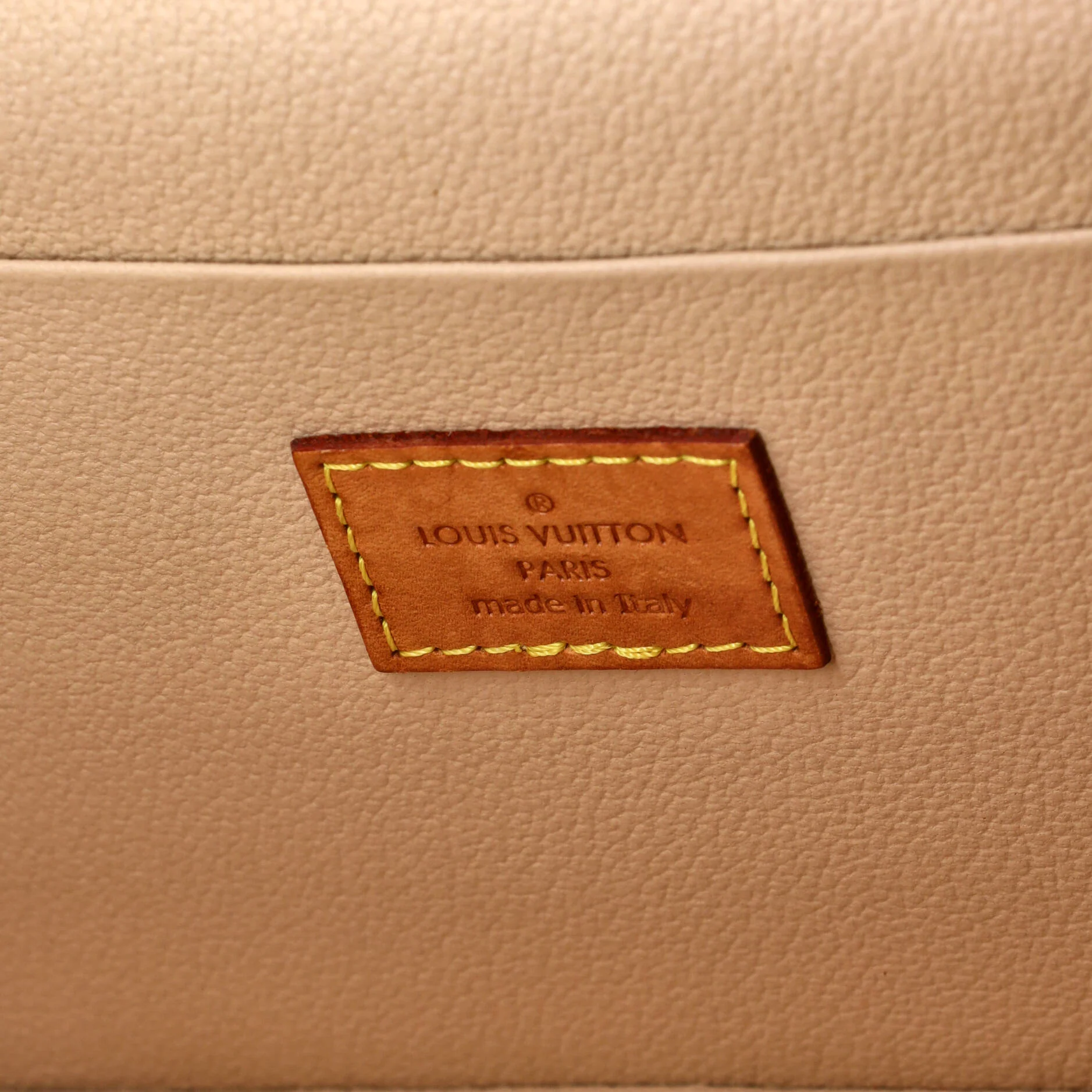Nice Vanity Case Monogram Canvas BB - Image 7