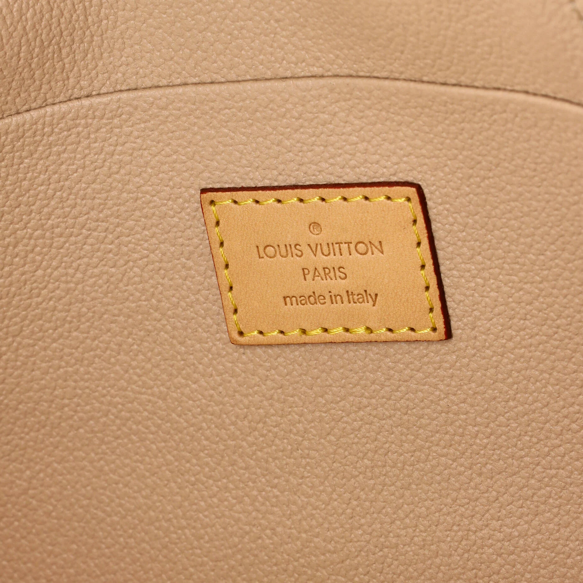 Nice Vanity Case Monogram Canvas BB - Image 7